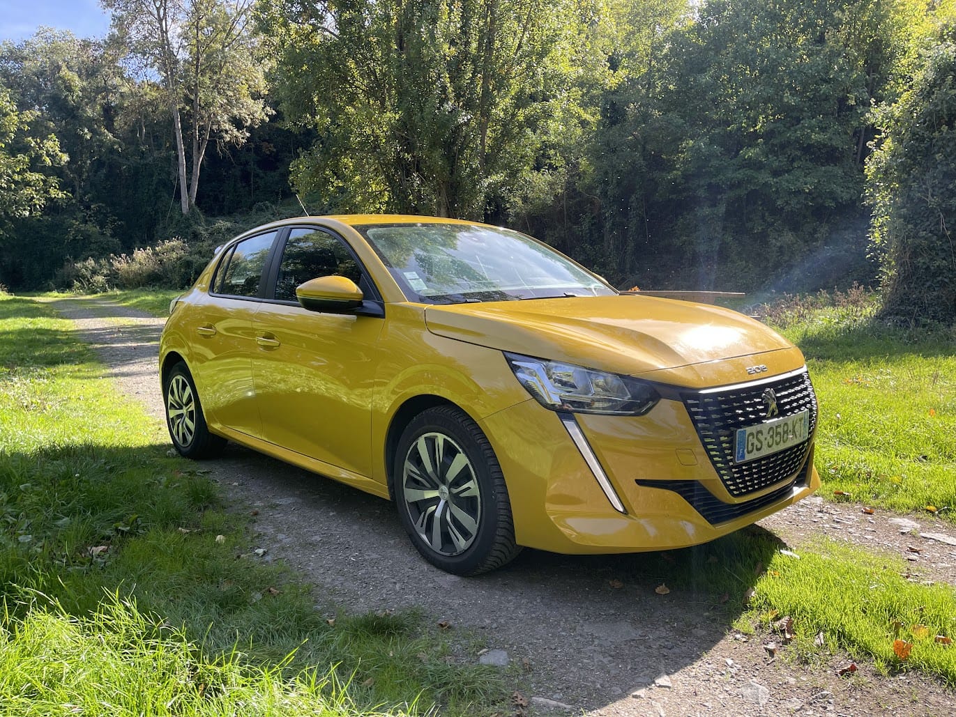 Peugeot 208 Boîte automatique - sièges chauffants avec Audio Bluetooth