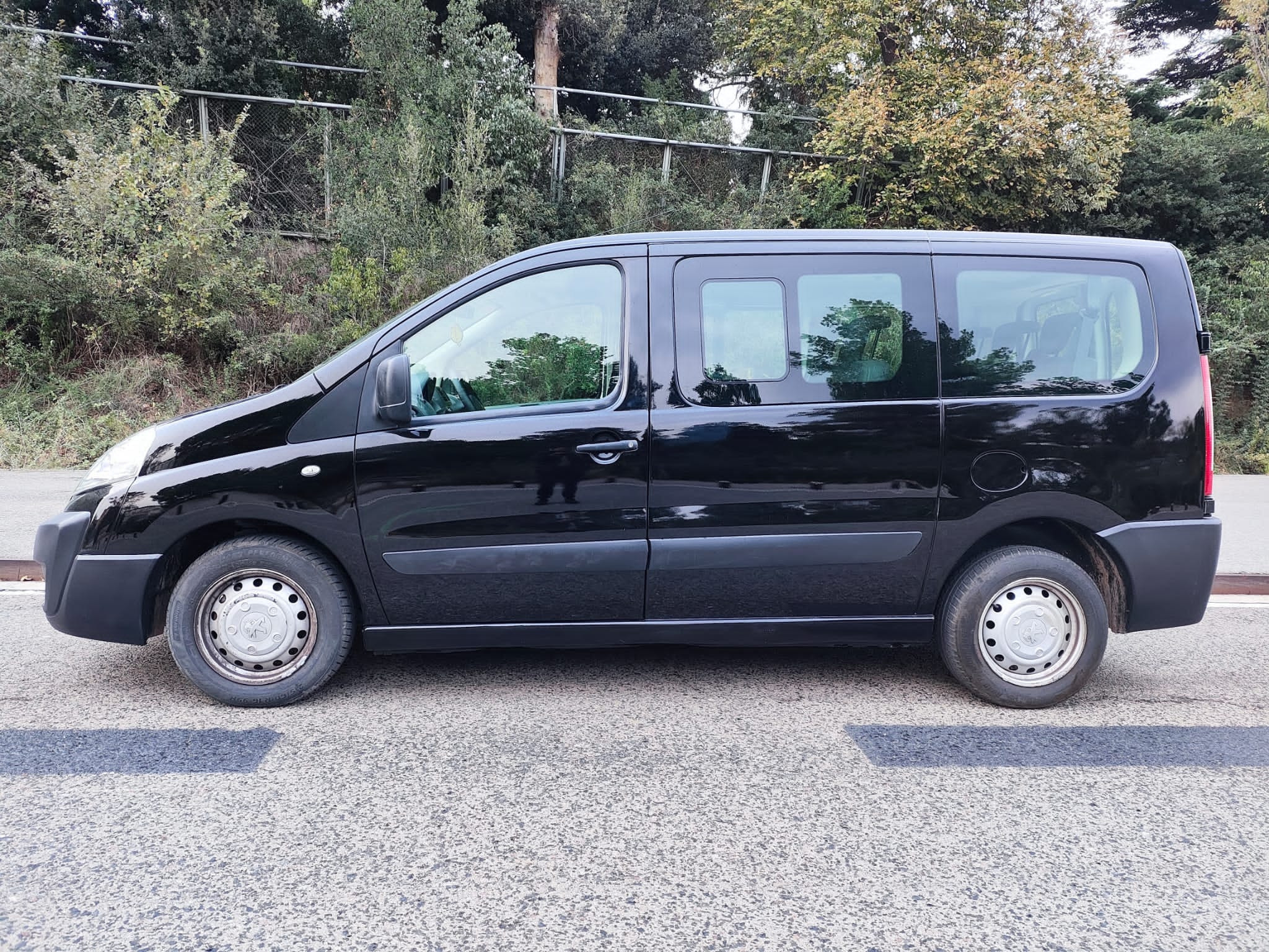Peugeot Expert Tepee 9 Plazas BlueHDi med Bluetooth audio