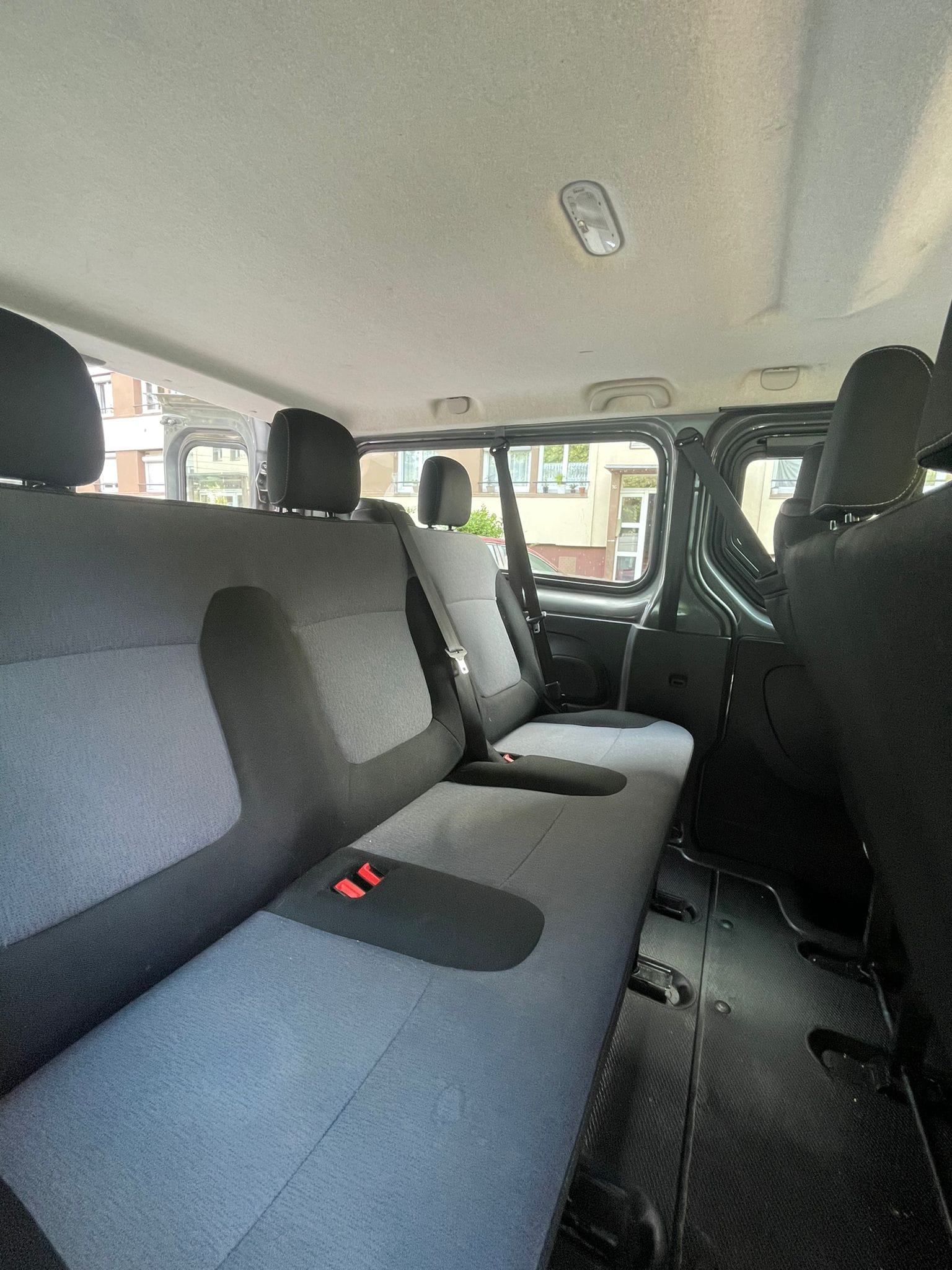 Opel Vivaro avec GPS