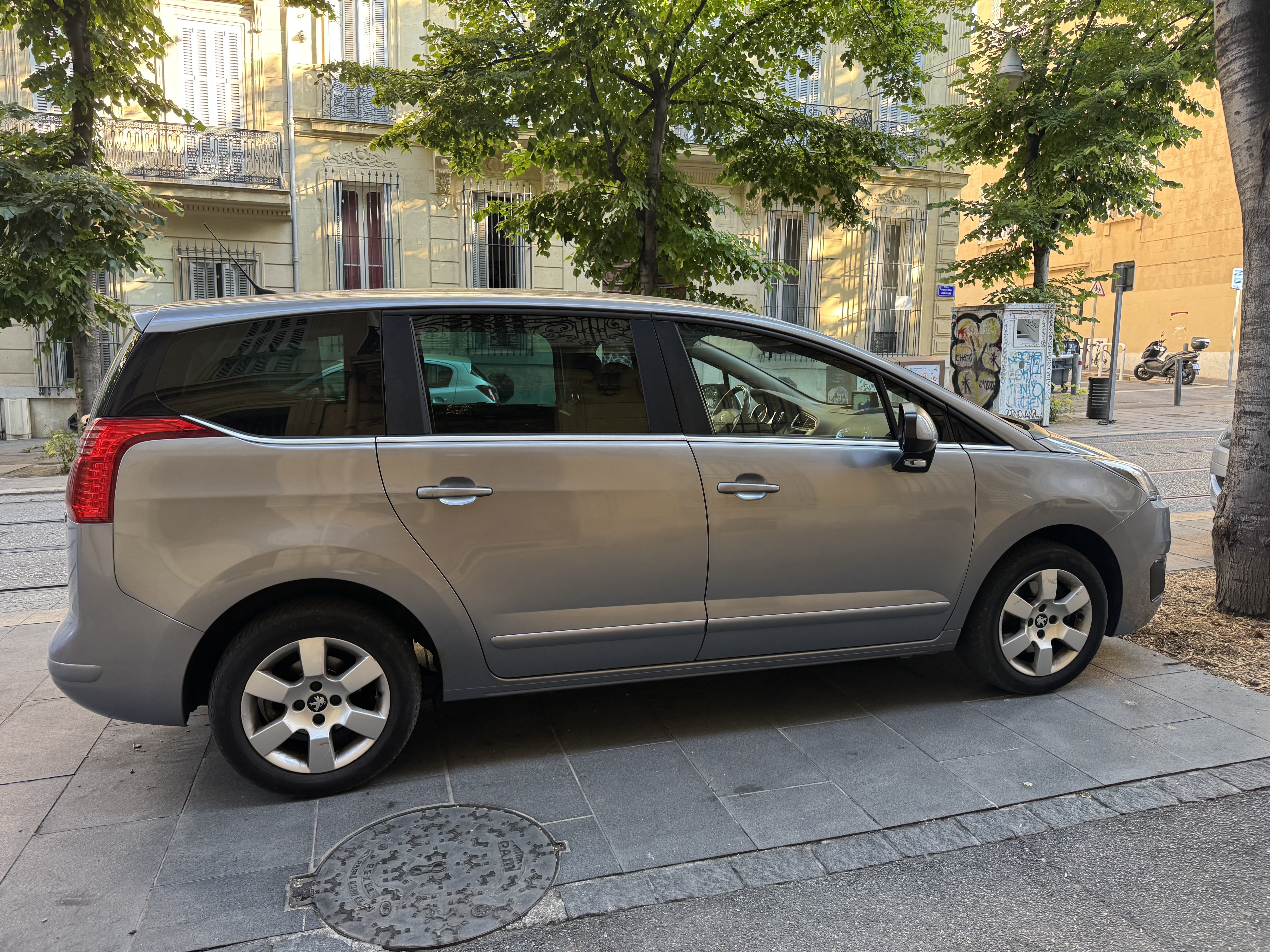 Peugeot 5008 avec Climatisation