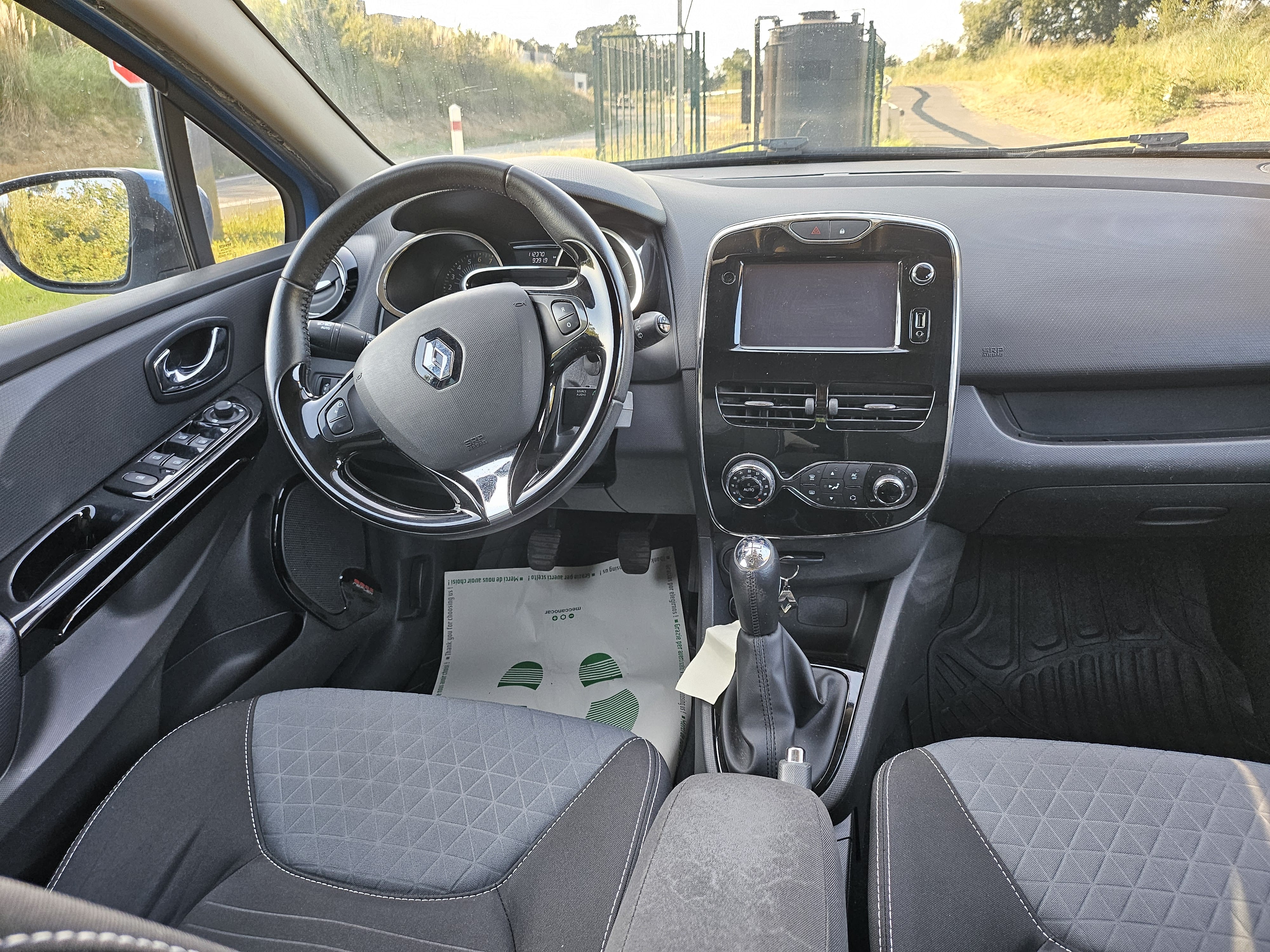 Renault Clio Estate with Cruise control