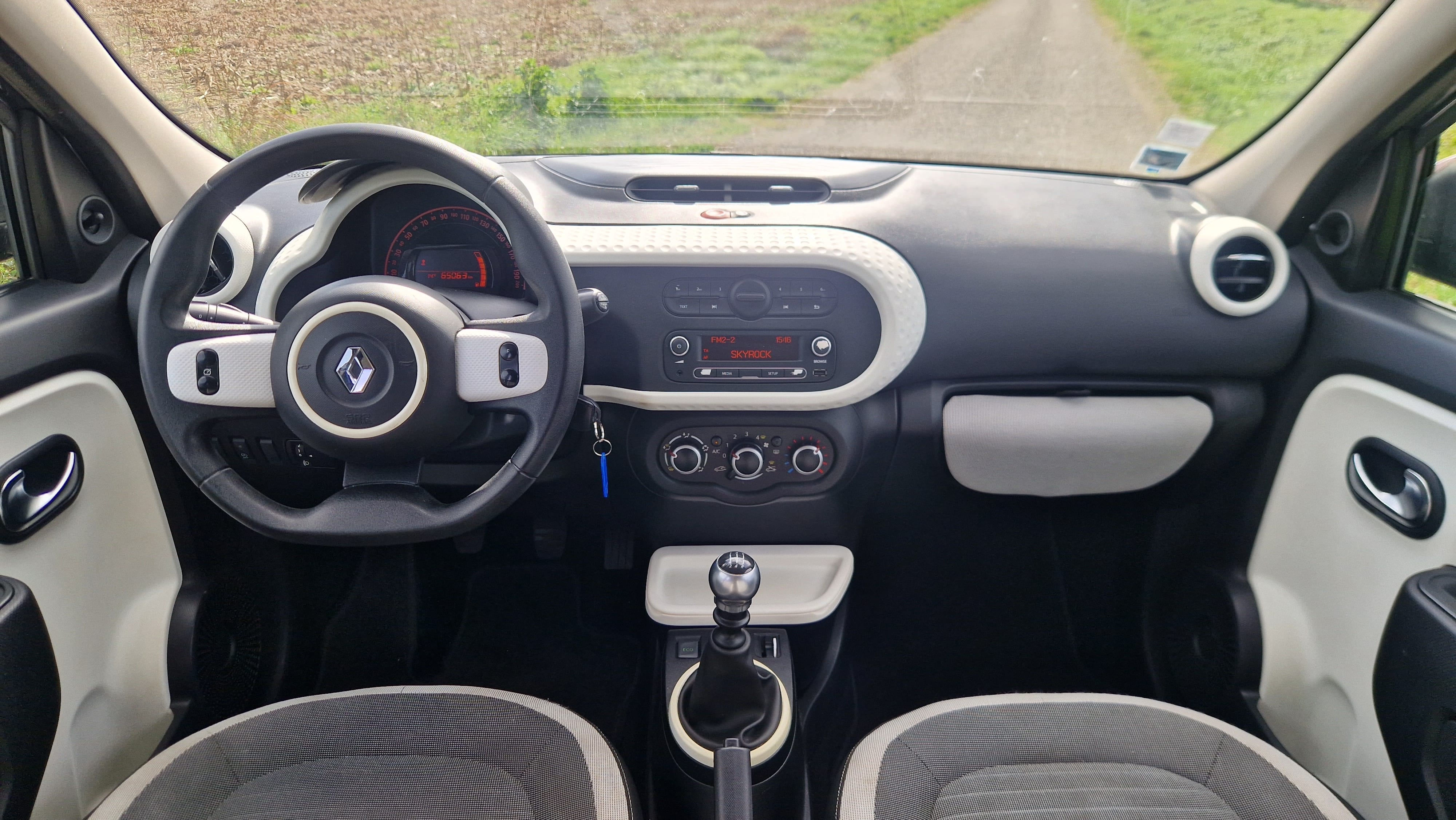 Renault Twingo III avec Audio Bluetooth