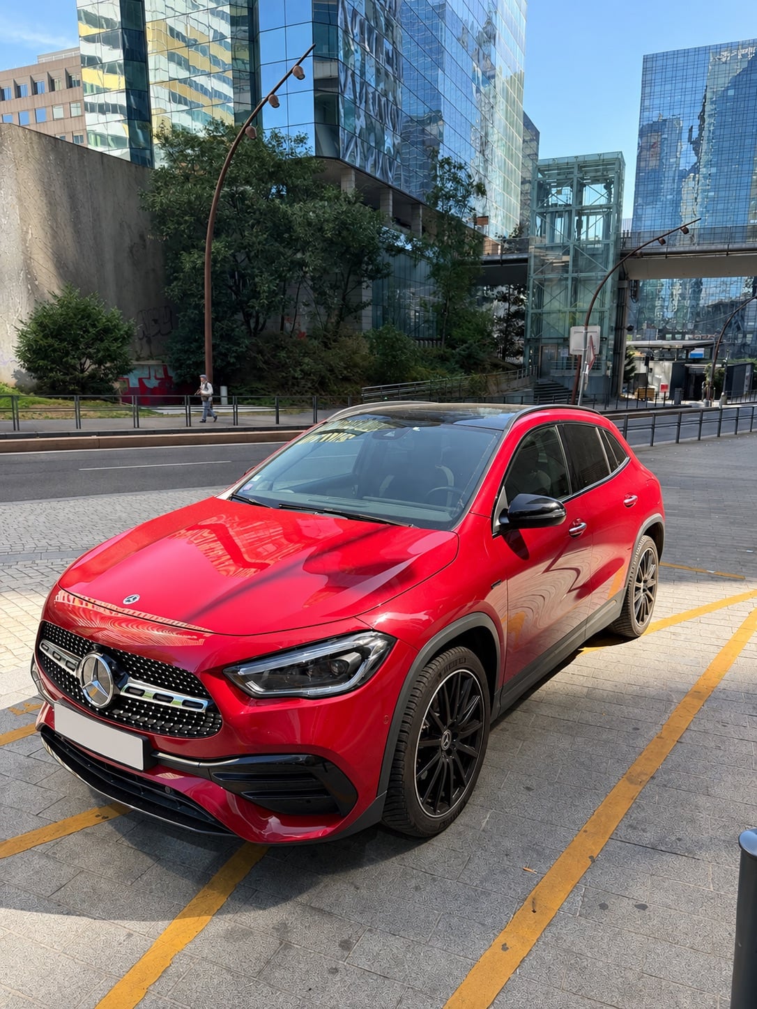 Mercedes-Benz GLA 250 avec Régulateur de vitesse