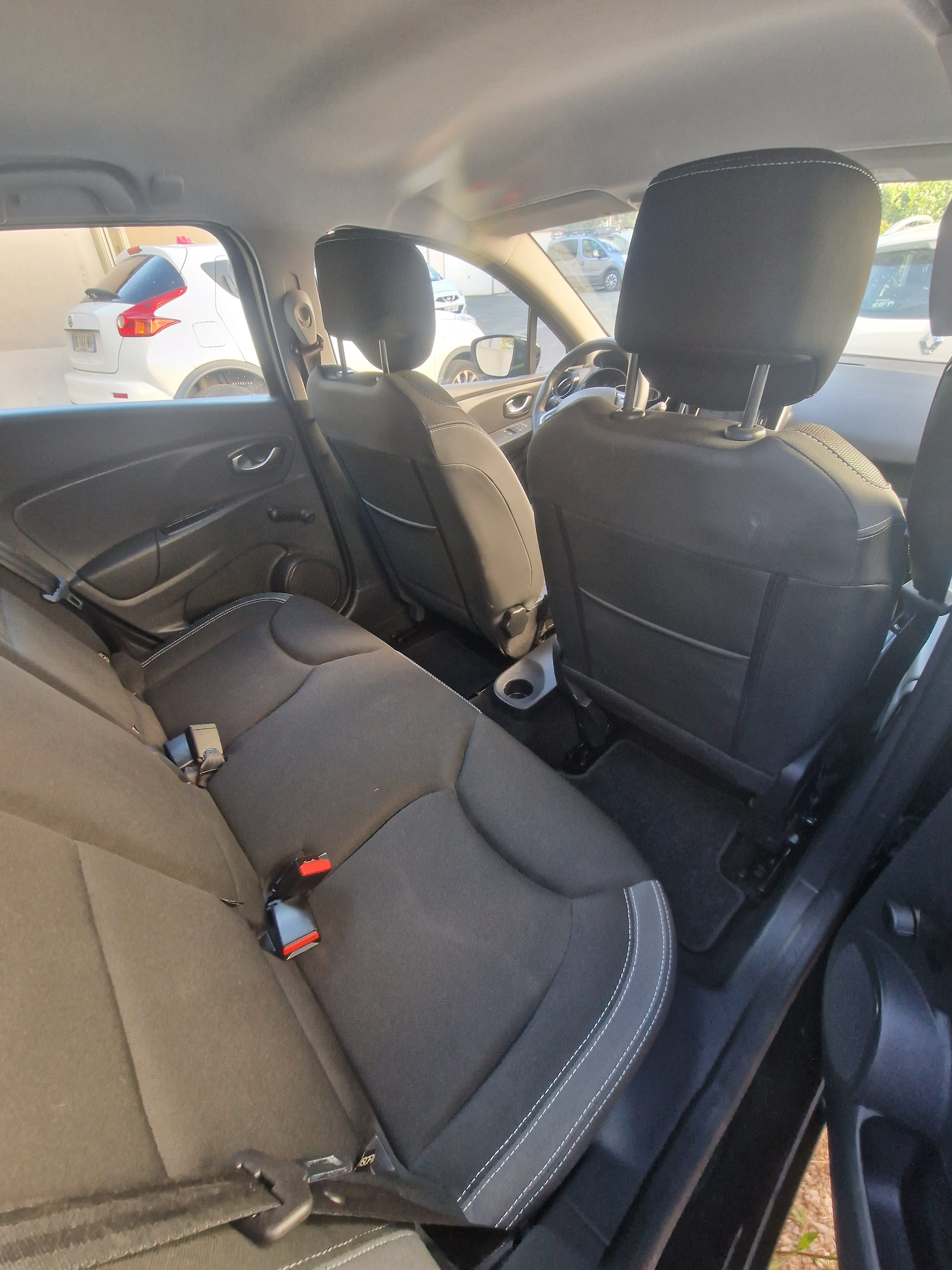 Renault Clio Estate 1.5 DCI 90cv climatisé avec Autoradio