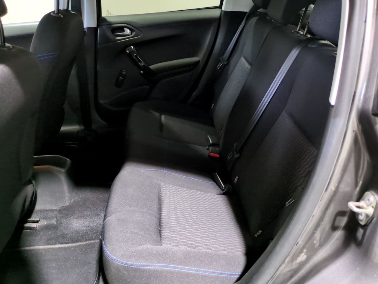 Peugeot 208 avec Android Auto