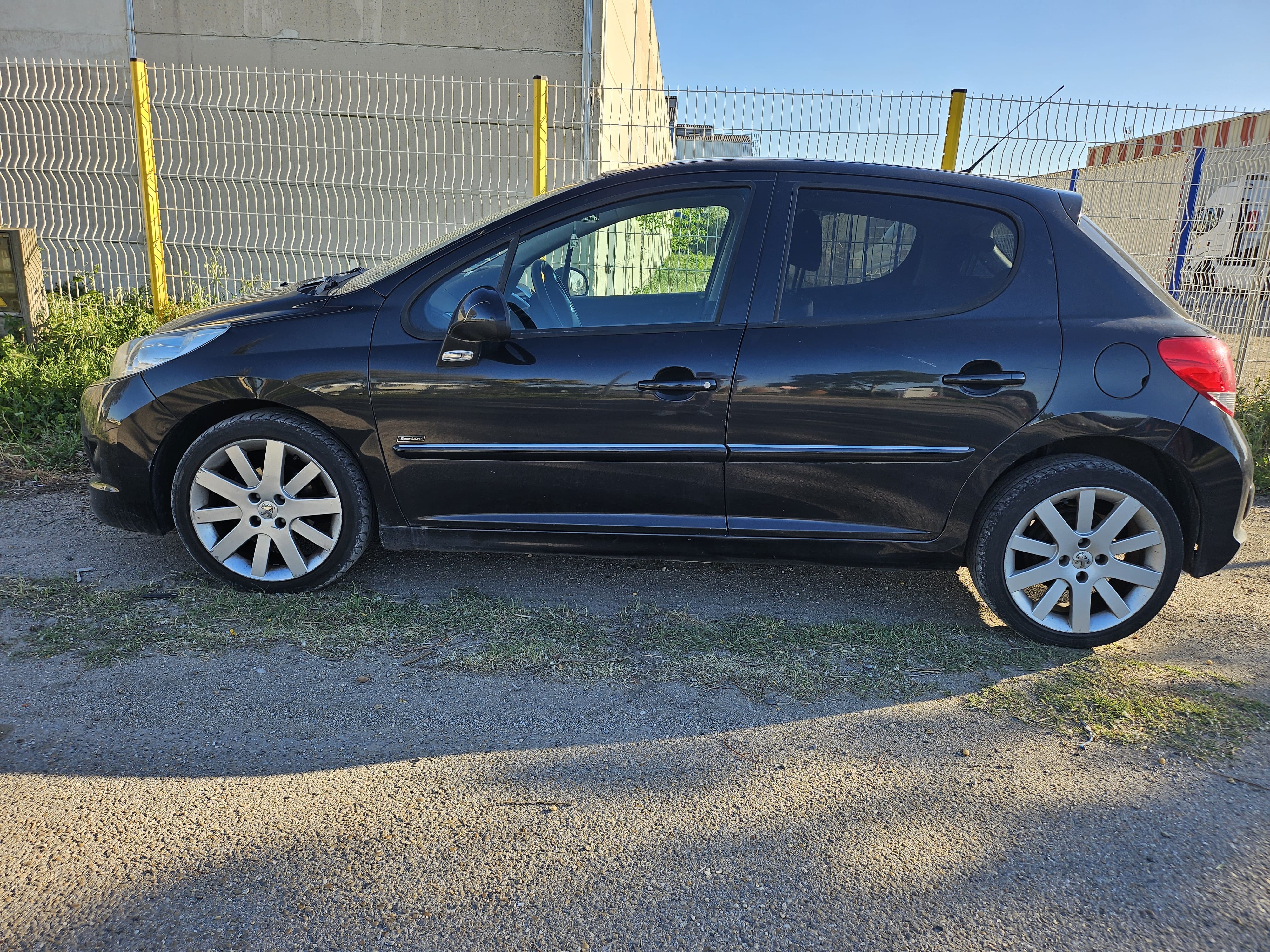 Peugeot 207 with Bluetooth audio