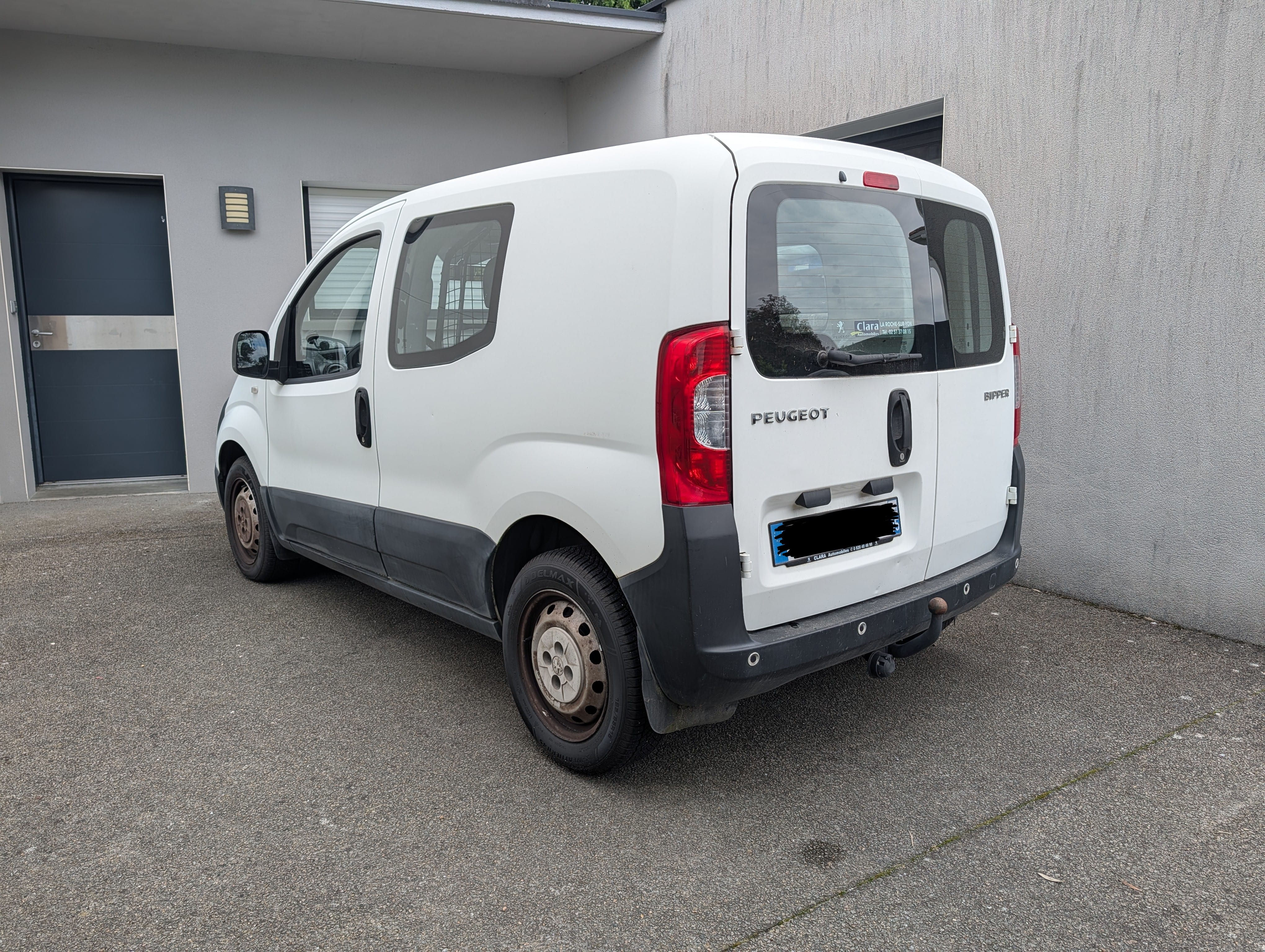 Peugeot Bipper avec Autoradio