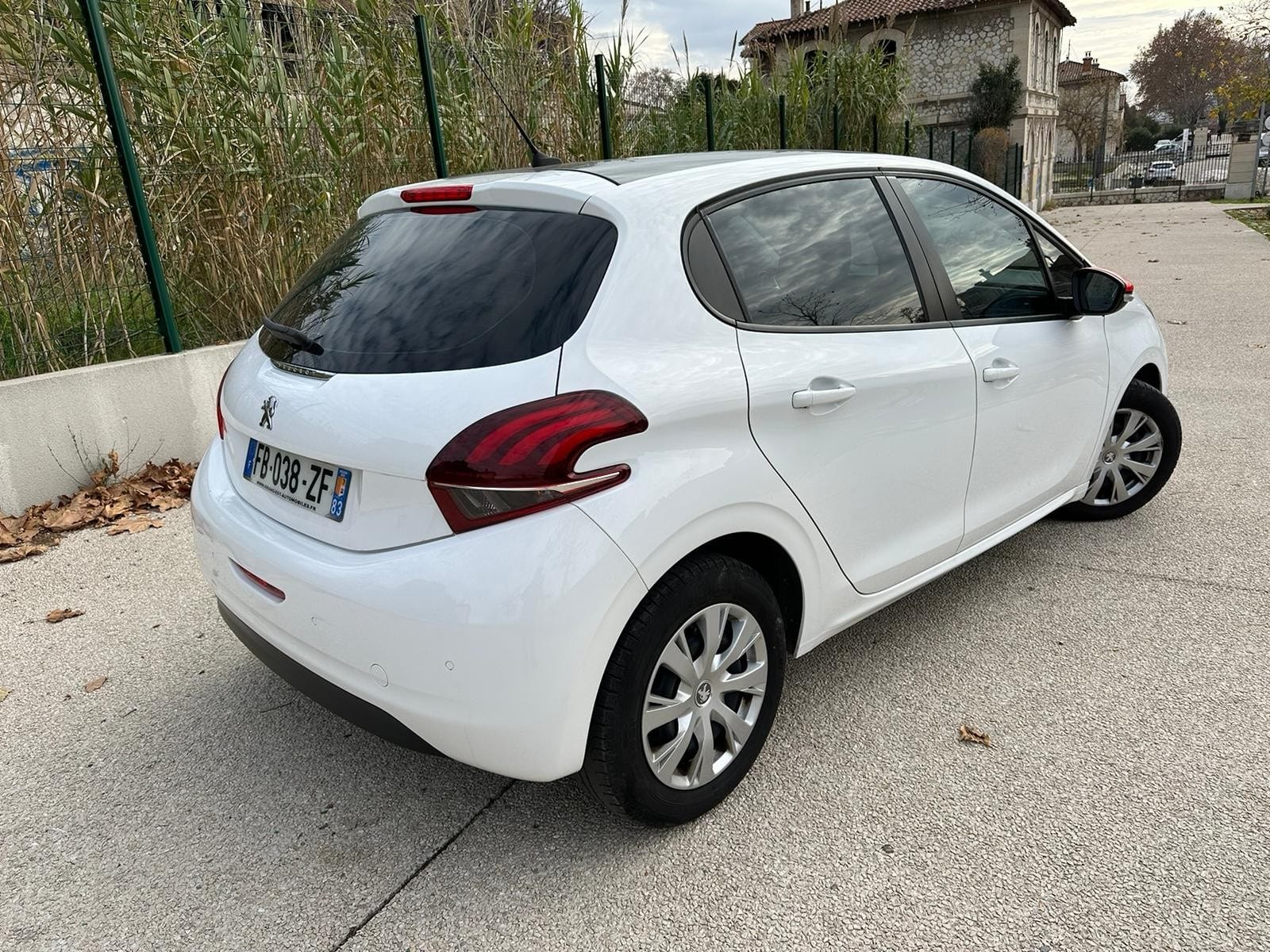 Peugeot 208 avec Climatisation