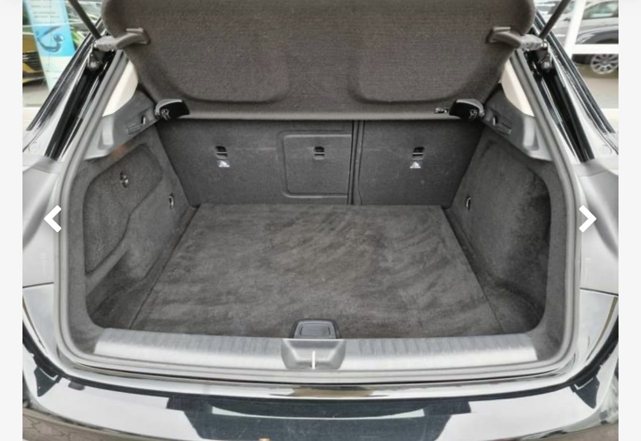 Mercedes-Benz GLA-Klasse mit Navigationsgerät
