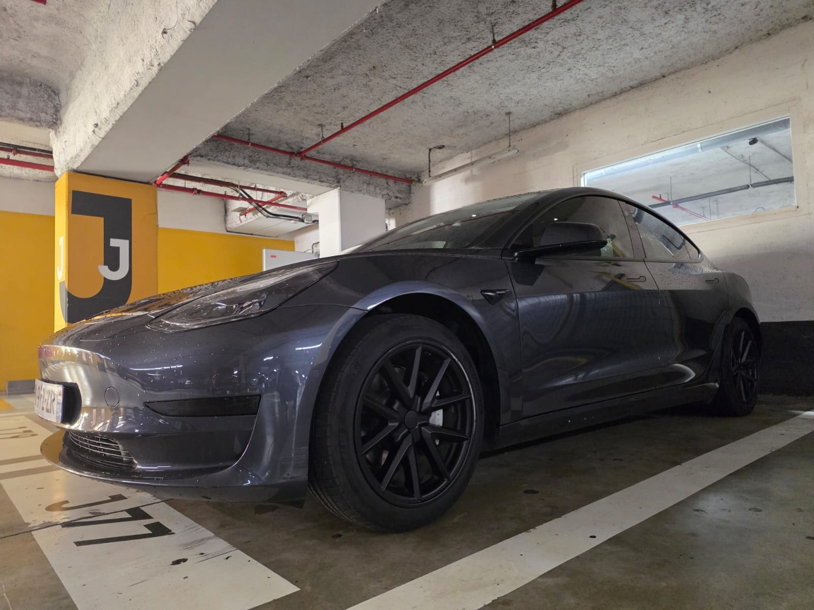 Tesla Model 3 Standard Range Plus avec Dashcam