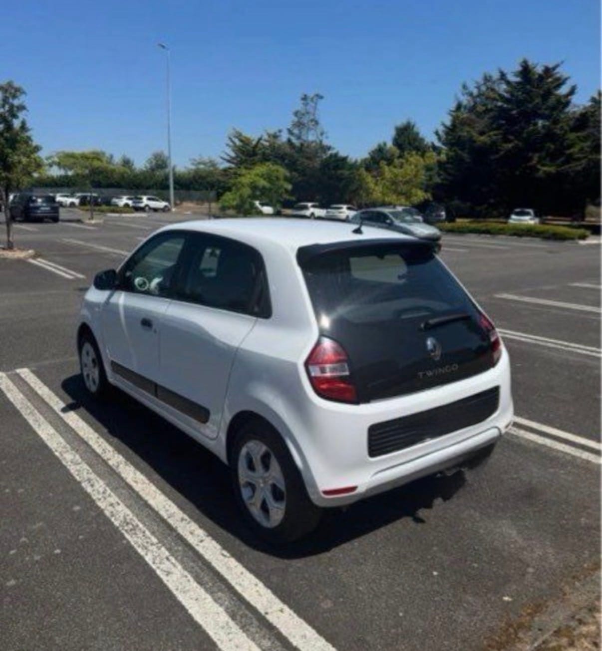 Renault Twingo III 1,0l SCE avec Port USB