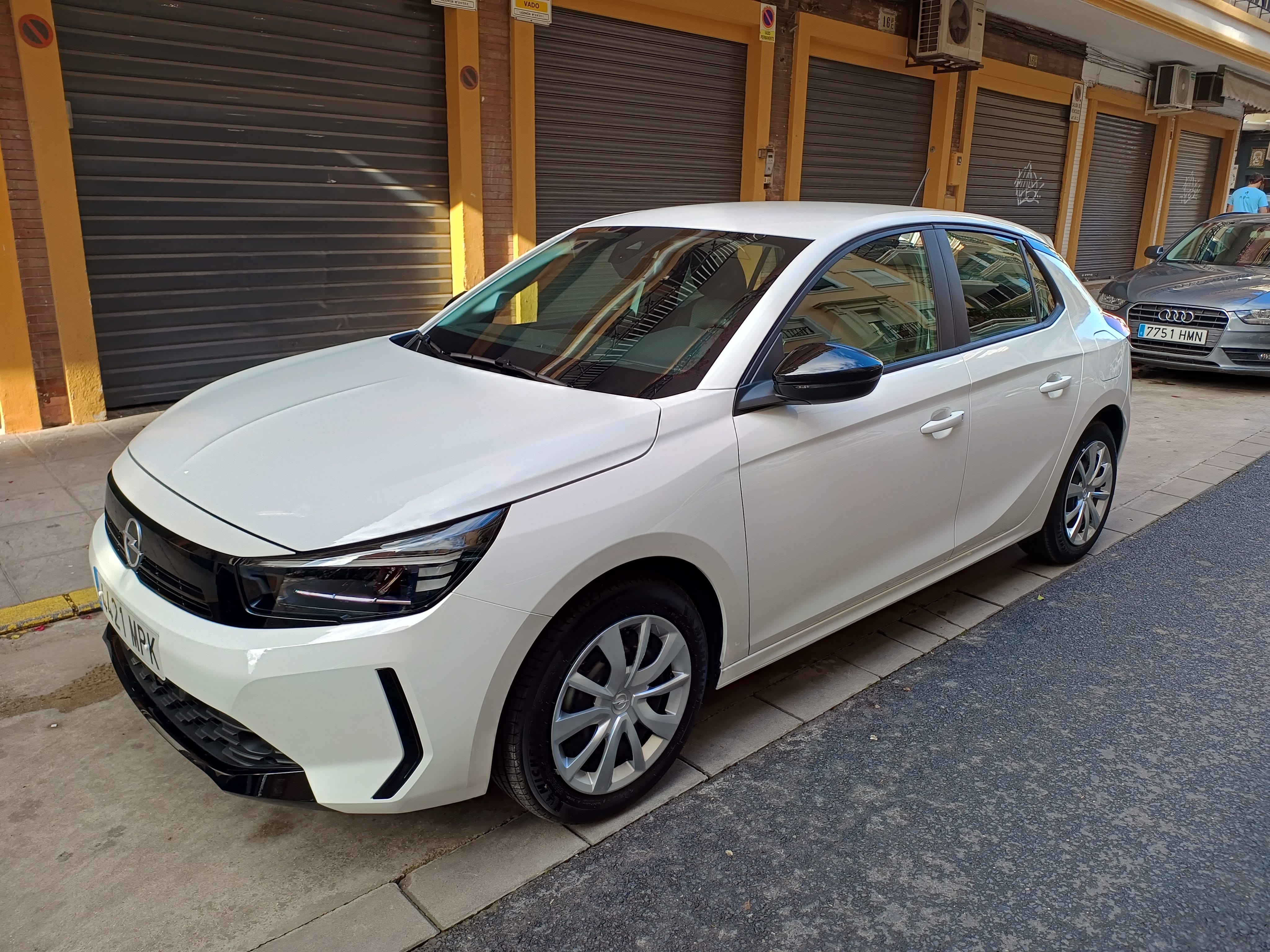 Opel Corsa 1.2 con Control de velocidad