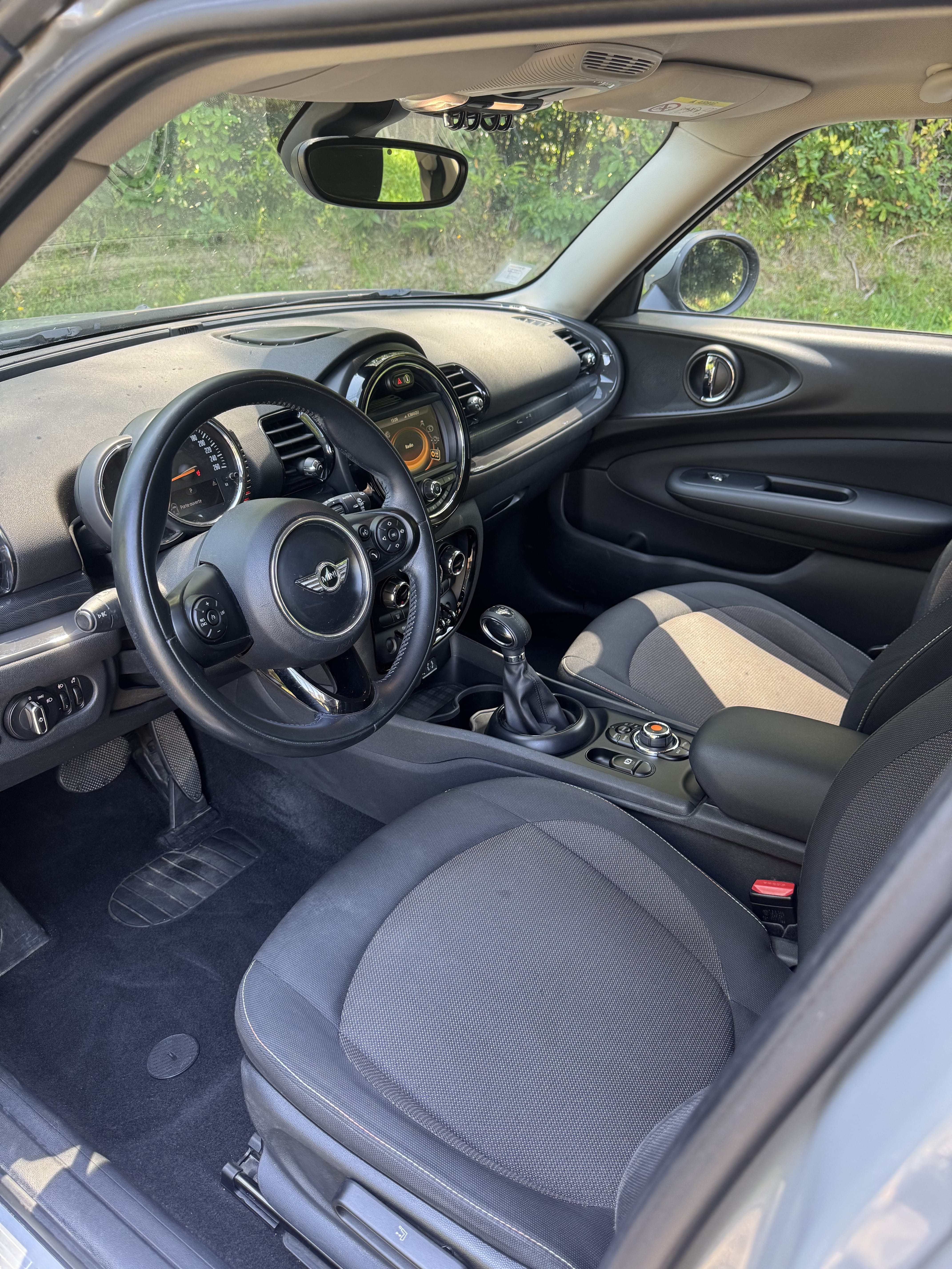 Mini Clubman with Bluetooth audio
