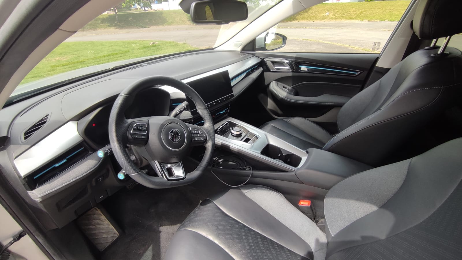 MG MG5 avec GPS