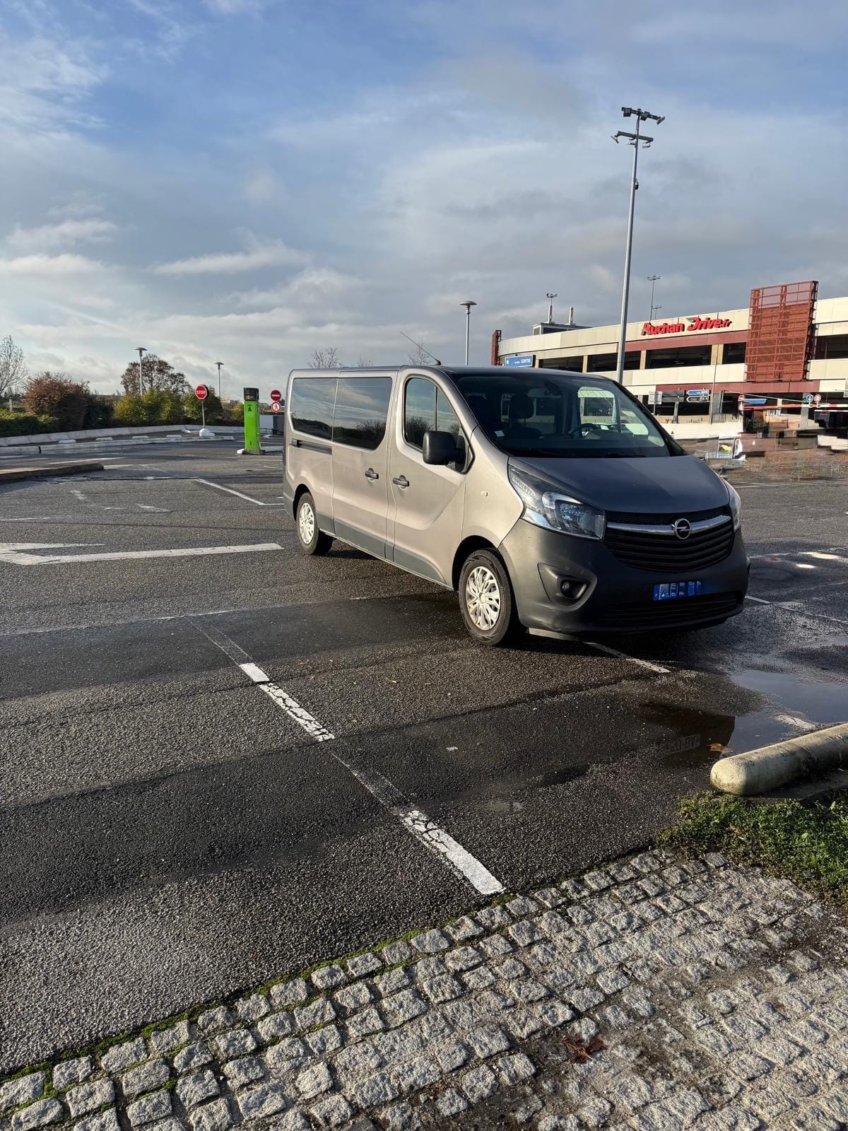 Opel Vivaro avec GPS