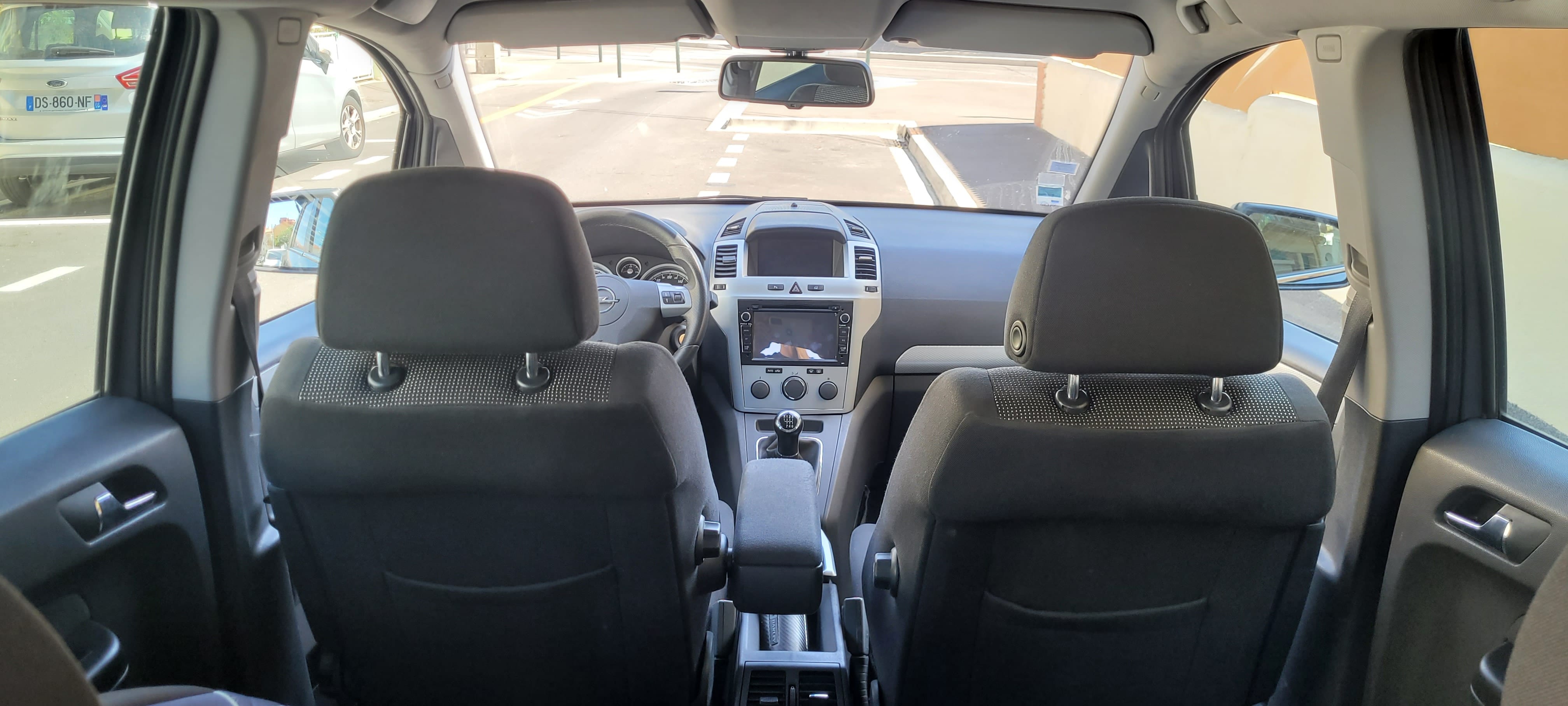 Opel Zafira avec Régulateur de vitesse