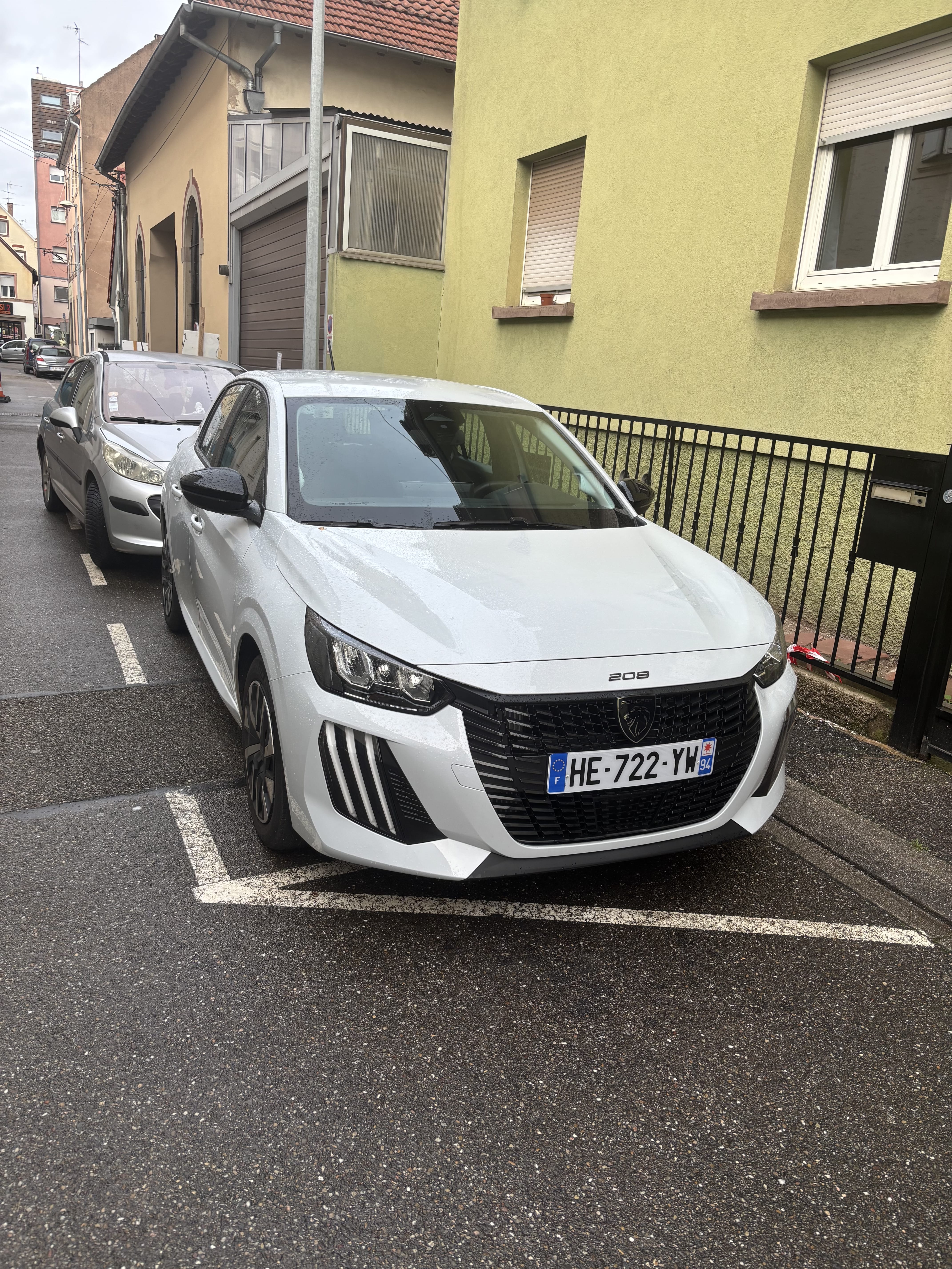 Peugeot 208, 2025, Essence 95