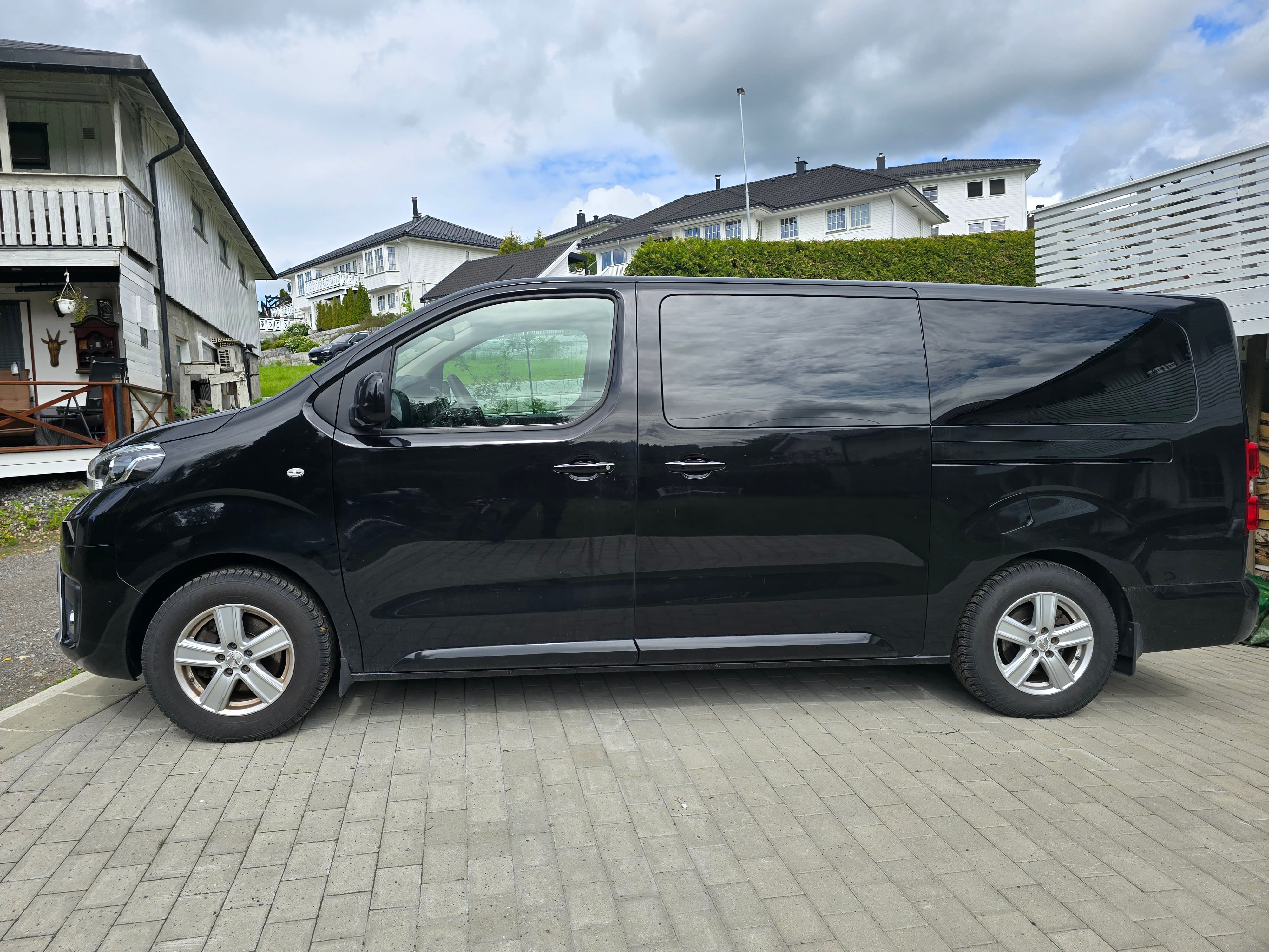 Toyota Proace Verso med Aircondition