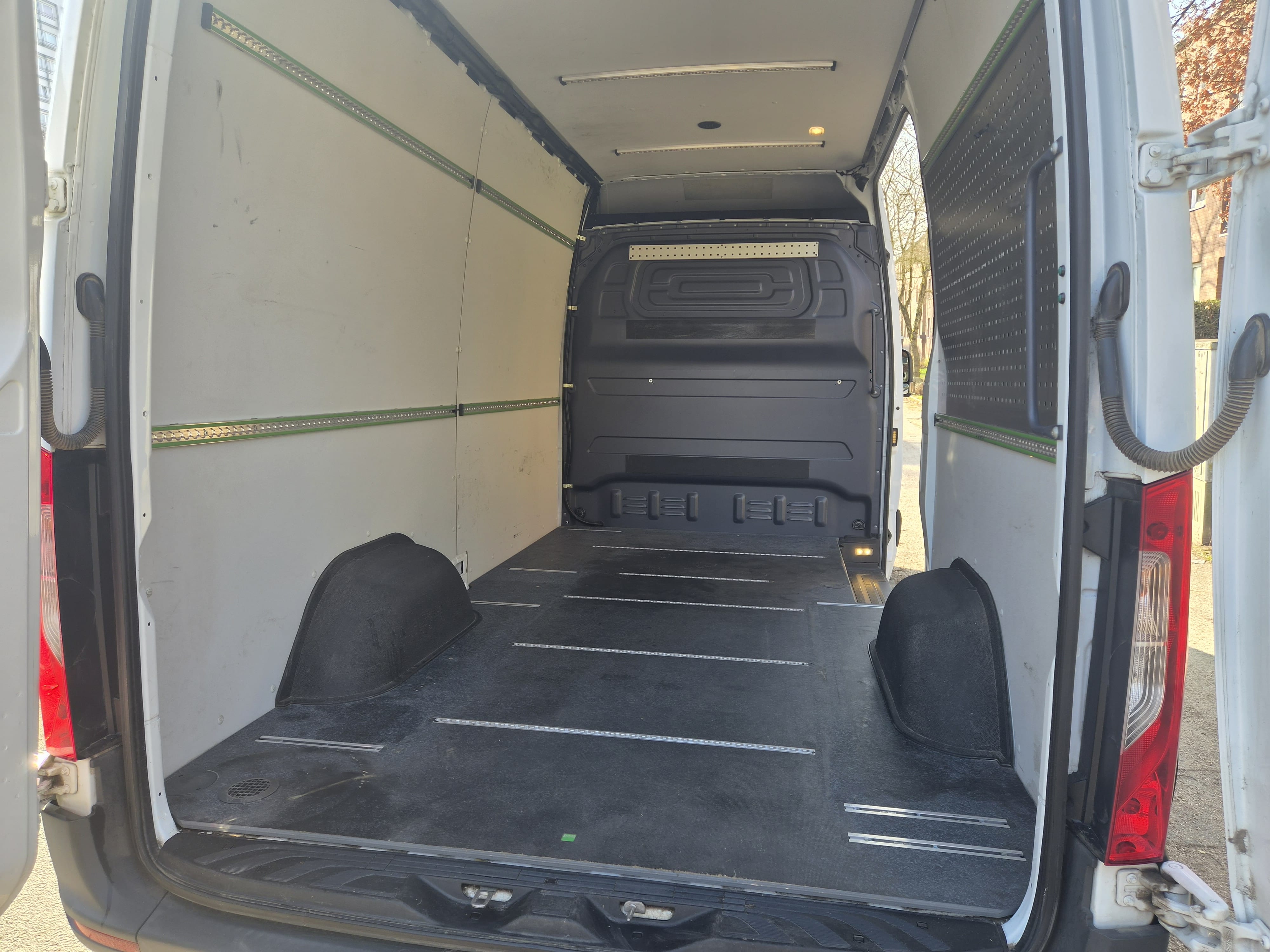 Mercedes-Benz Sprinter 317 CDI mit Audio-/iPod-Zugang