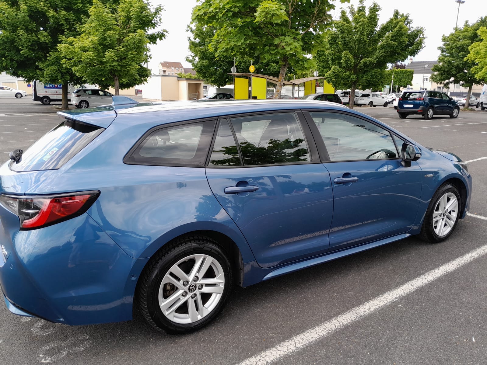 Toyota Corolla Break Hybride avec Climatisation