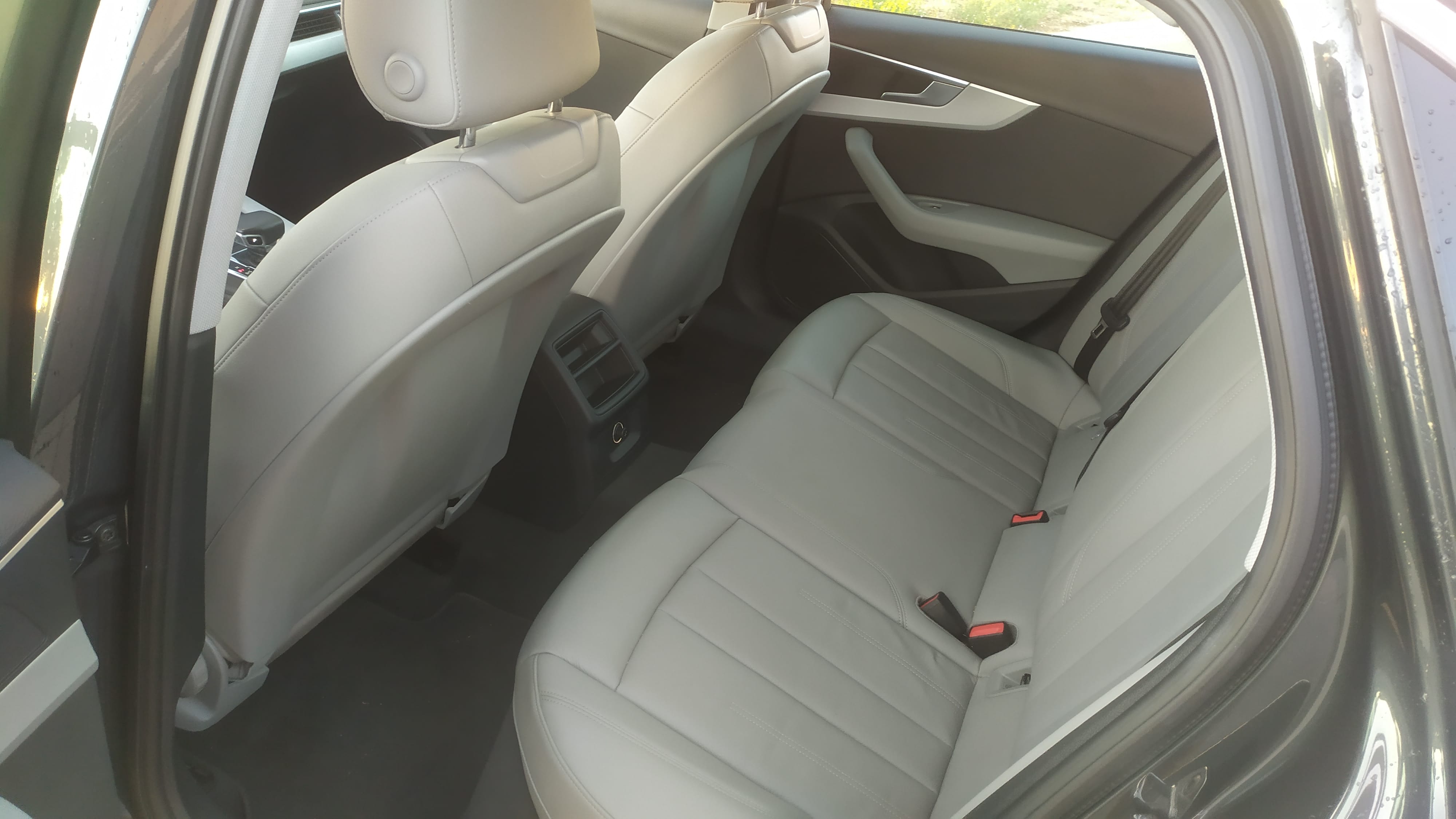 Audi A4 2.0 S-Tronic Limousine