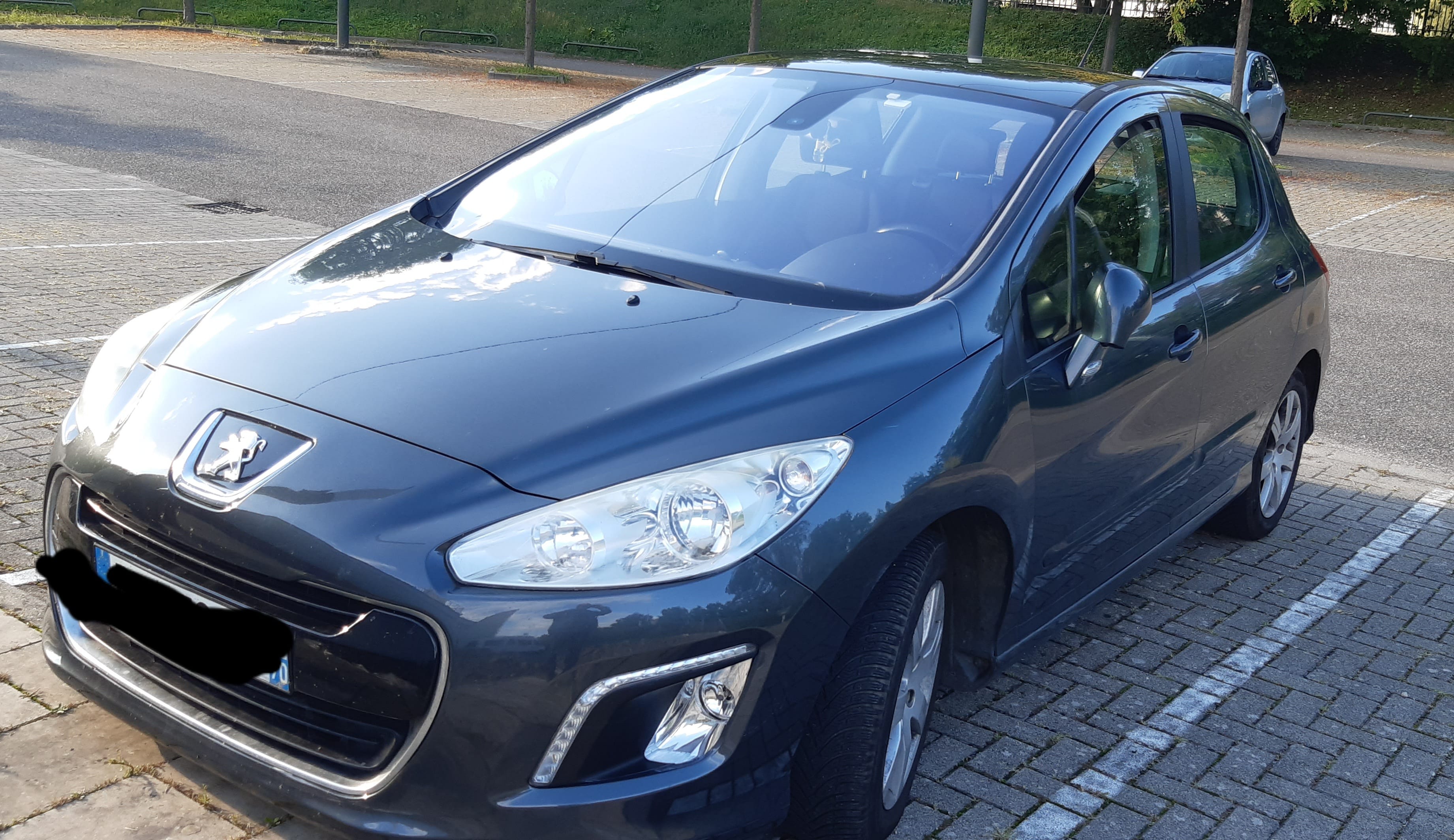 Peugeot 308 avec Pneus neige