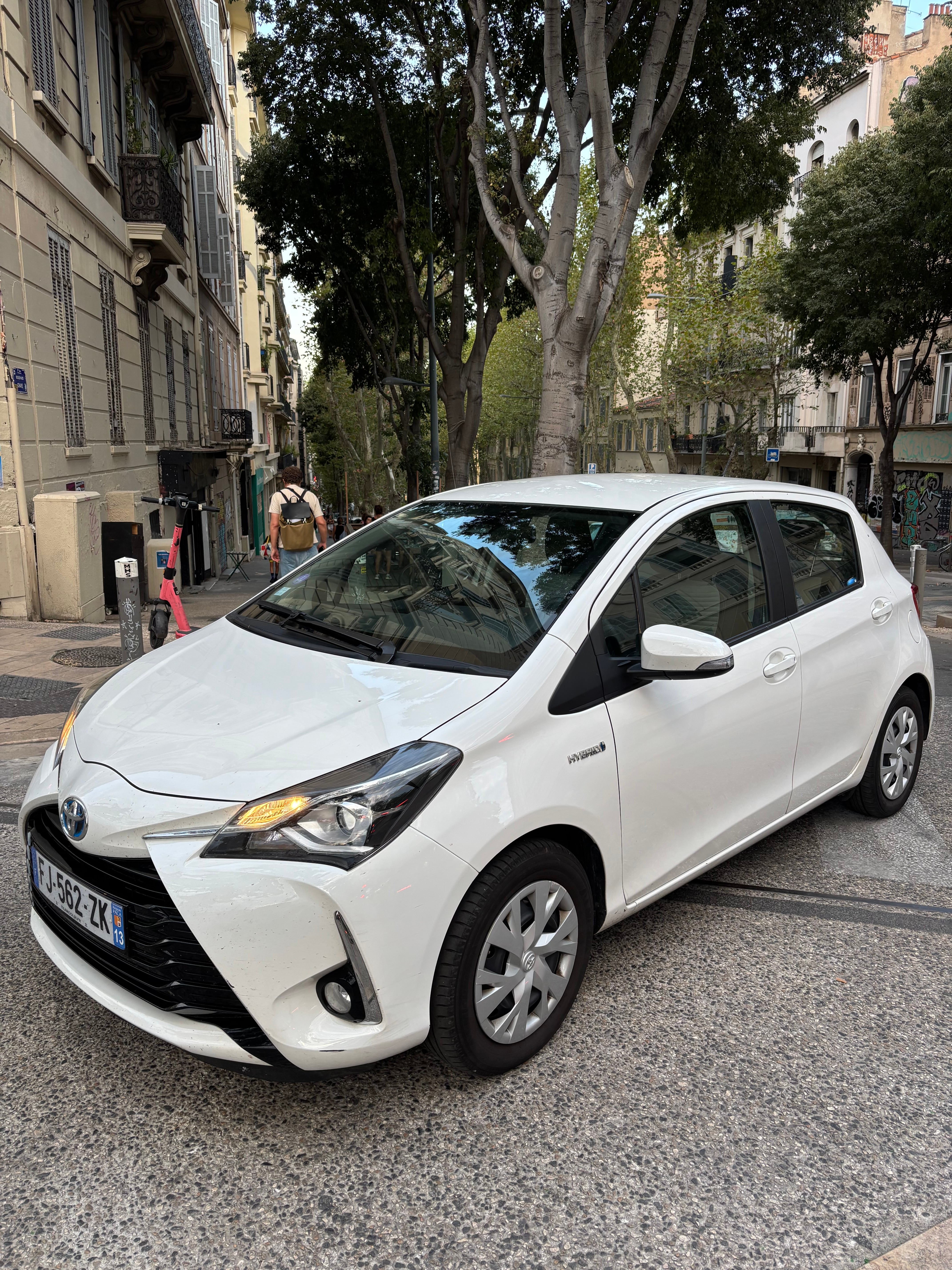 Toyota Yaris, 2019, Essence 95 / Electric (hybrid), automatic