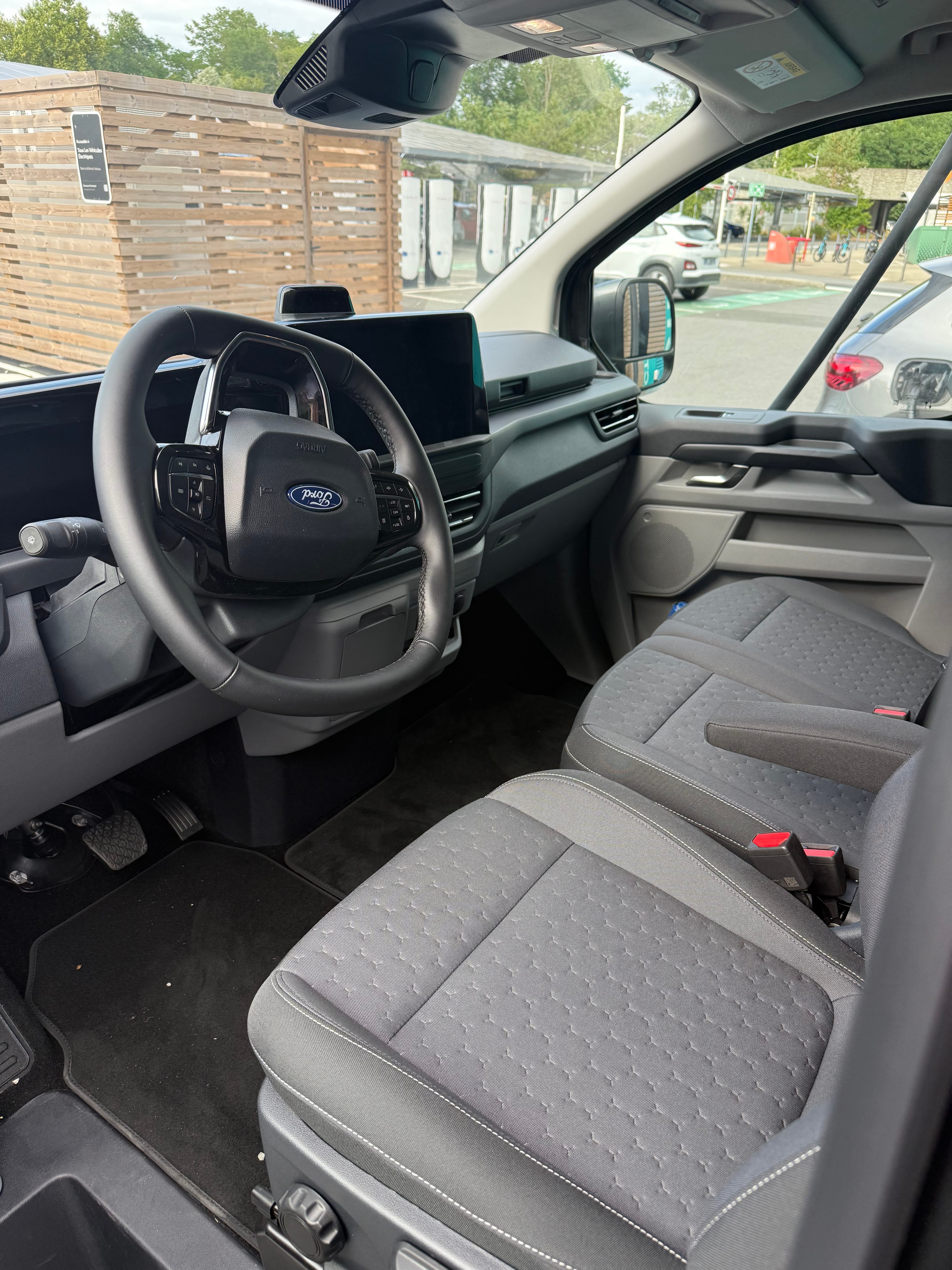 Ford Transit Custom Fourgon avec GPS