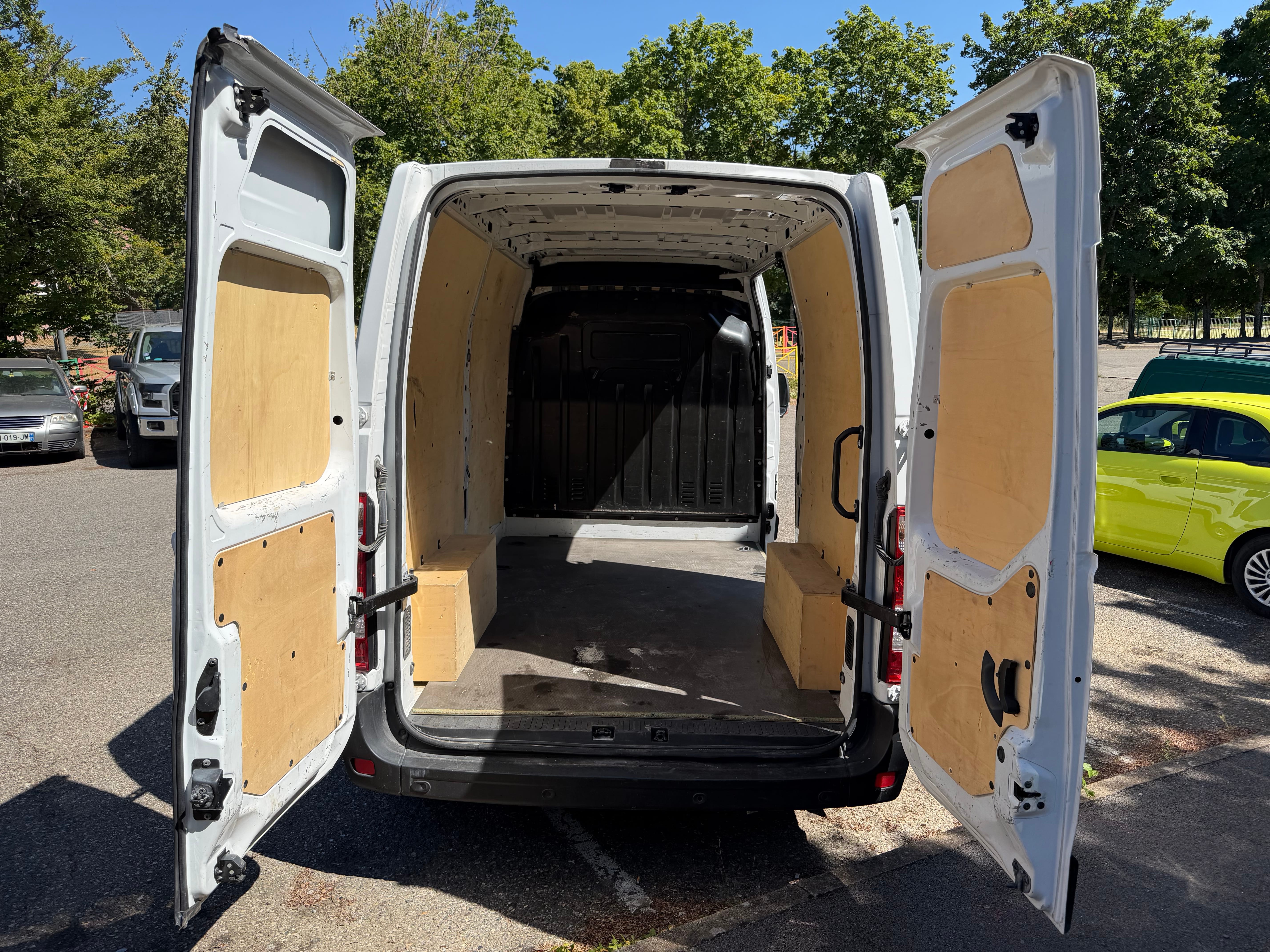 Renault Master 2.3 DCI avec Autoradio