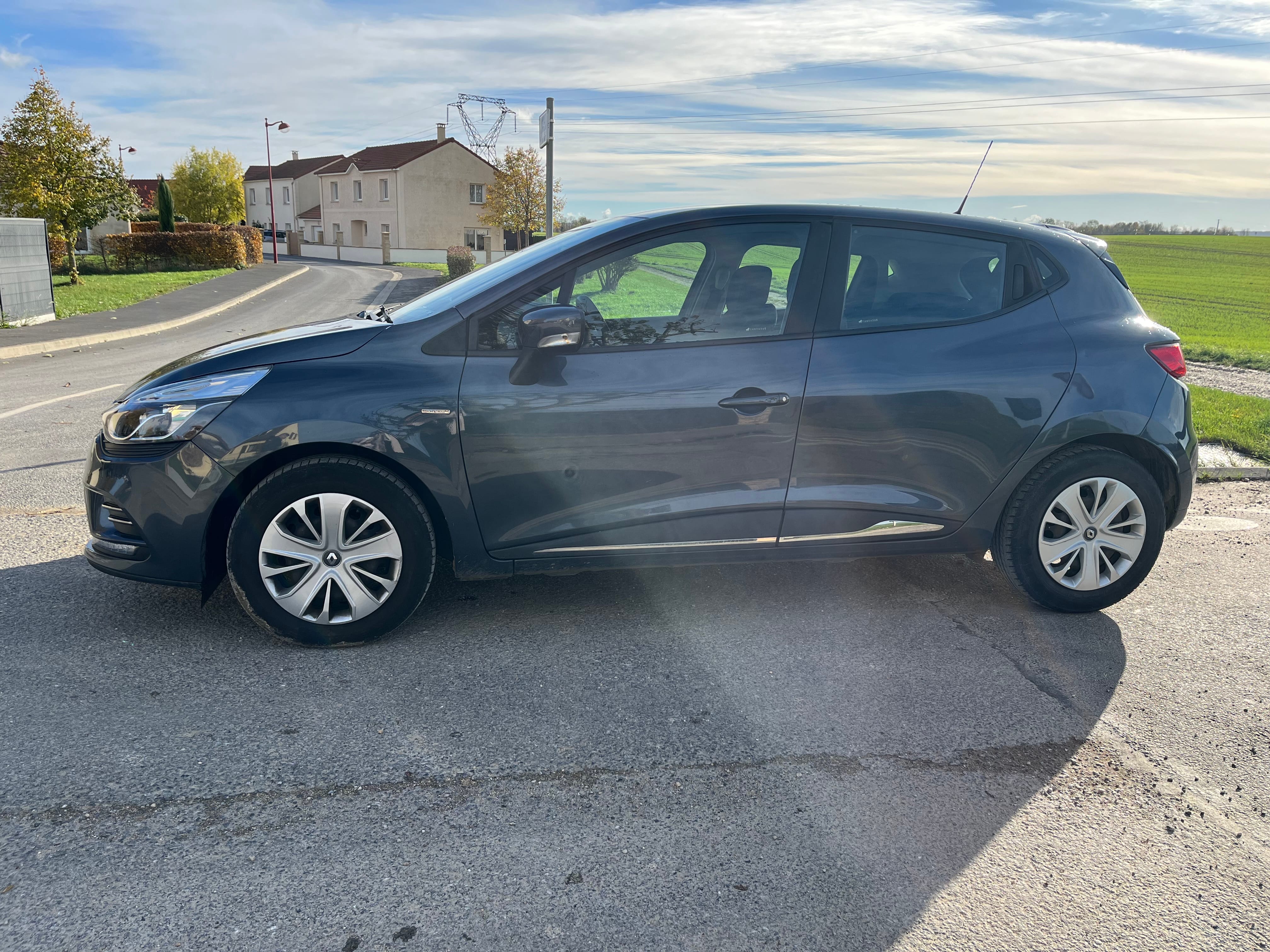 Renault Clio avec Climatisation