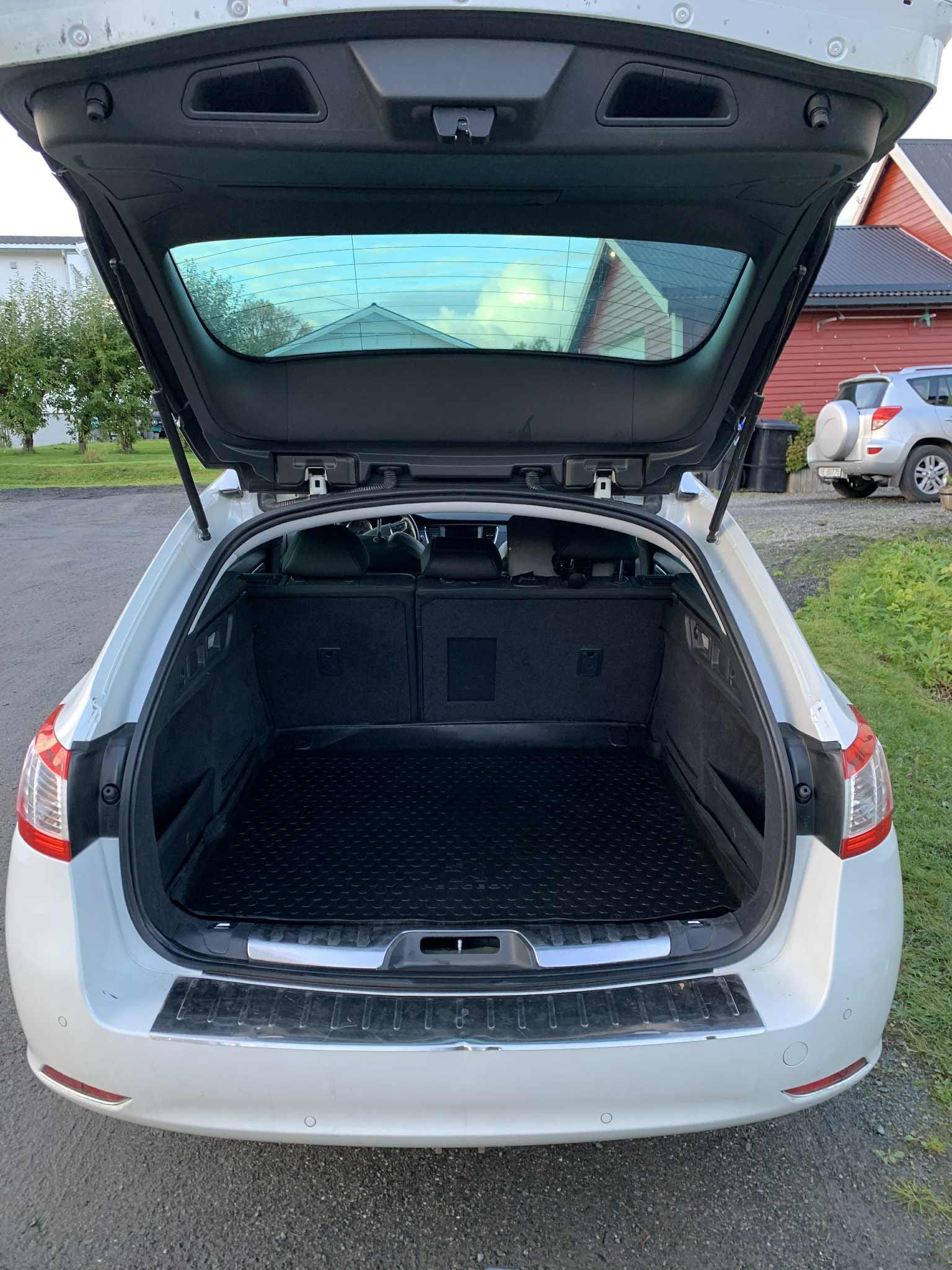 Peugeot 508 SW with Bluetooth audio