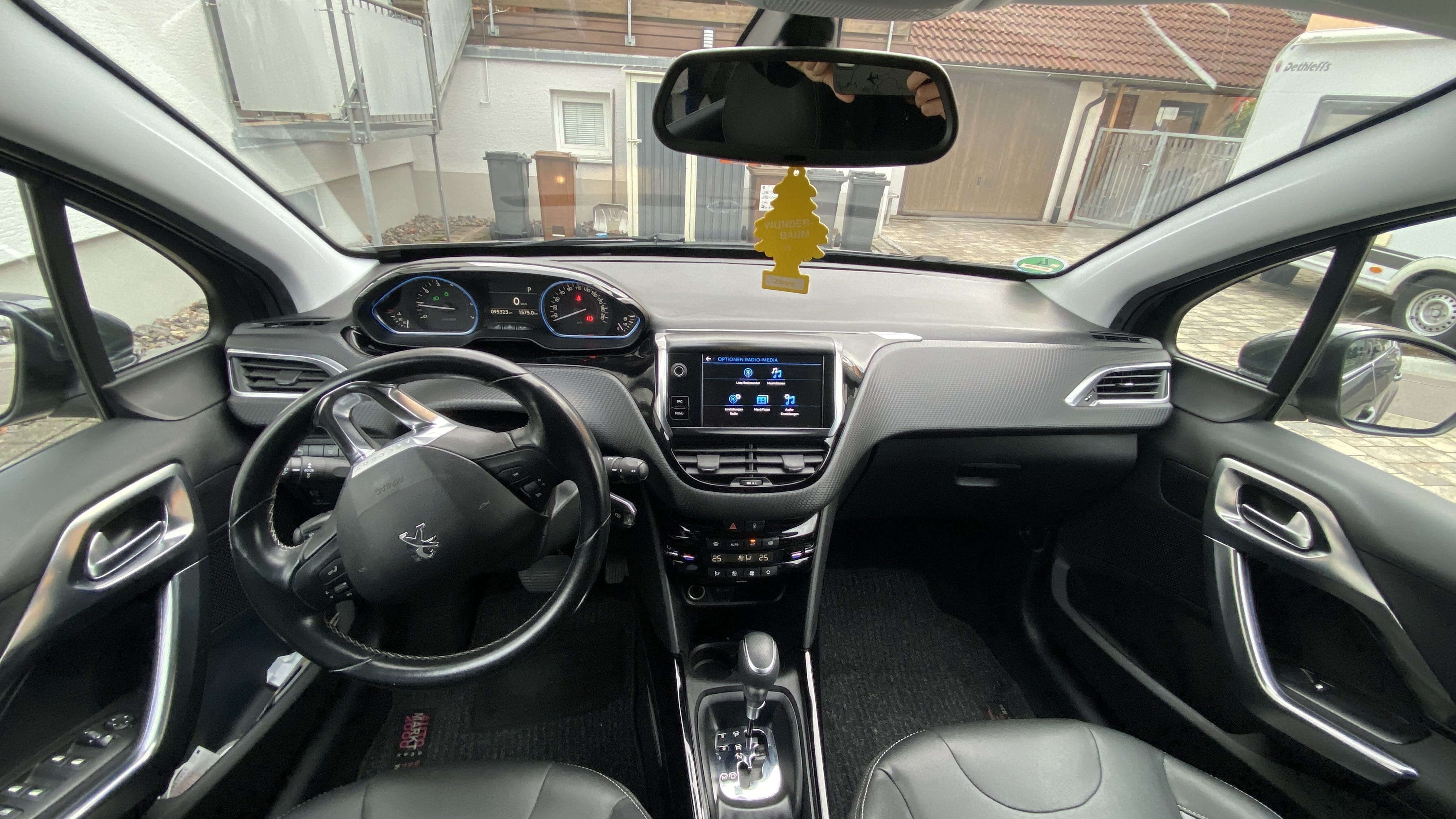 Peugeot 2008 mit Apple CarPlay