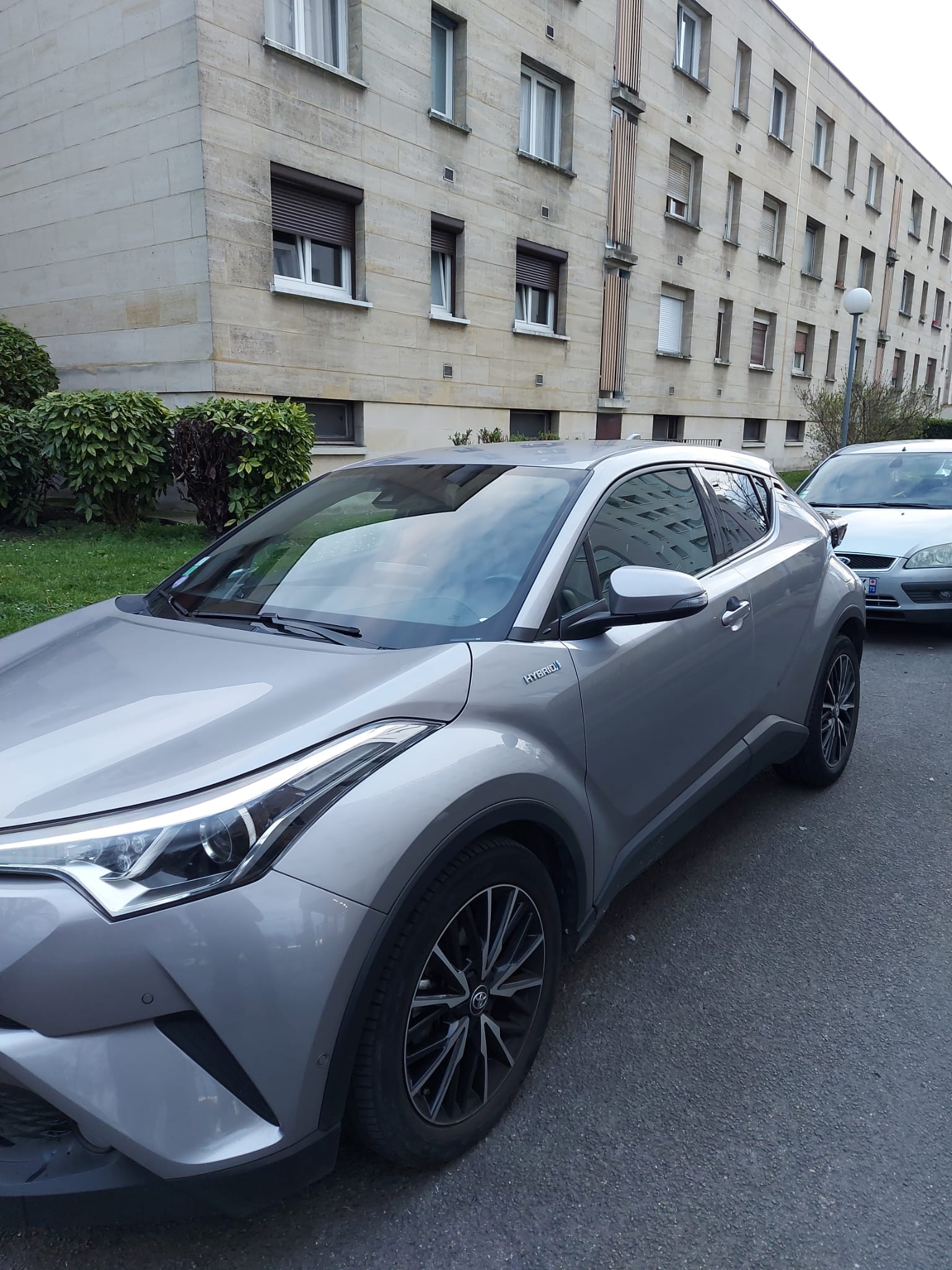 Toyota C-HR, 2018, Essence 98 / Électrique (hybride), automatique