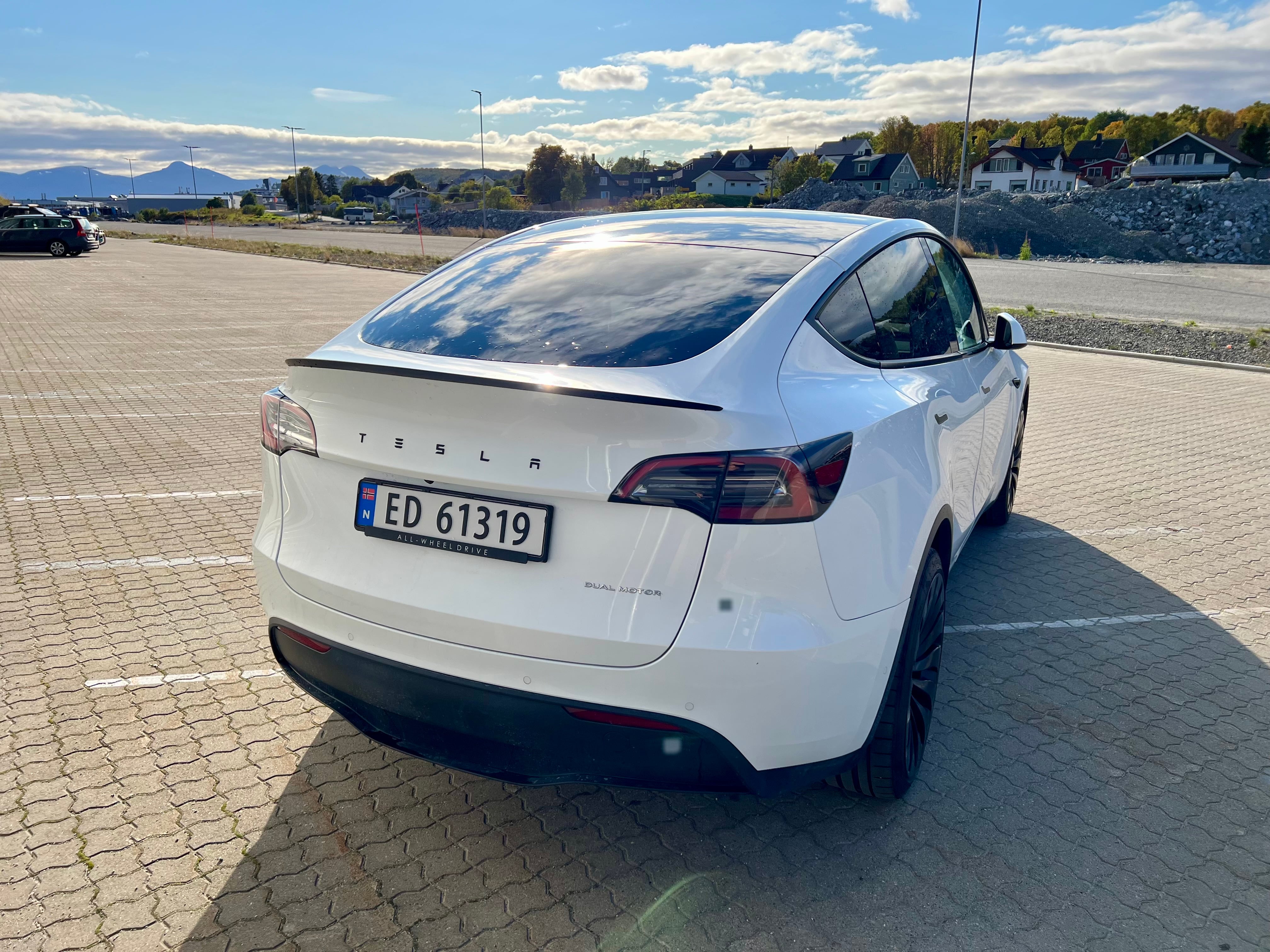 Tesla Model Y Long Range 600hp 4x4 med Ryggekamera