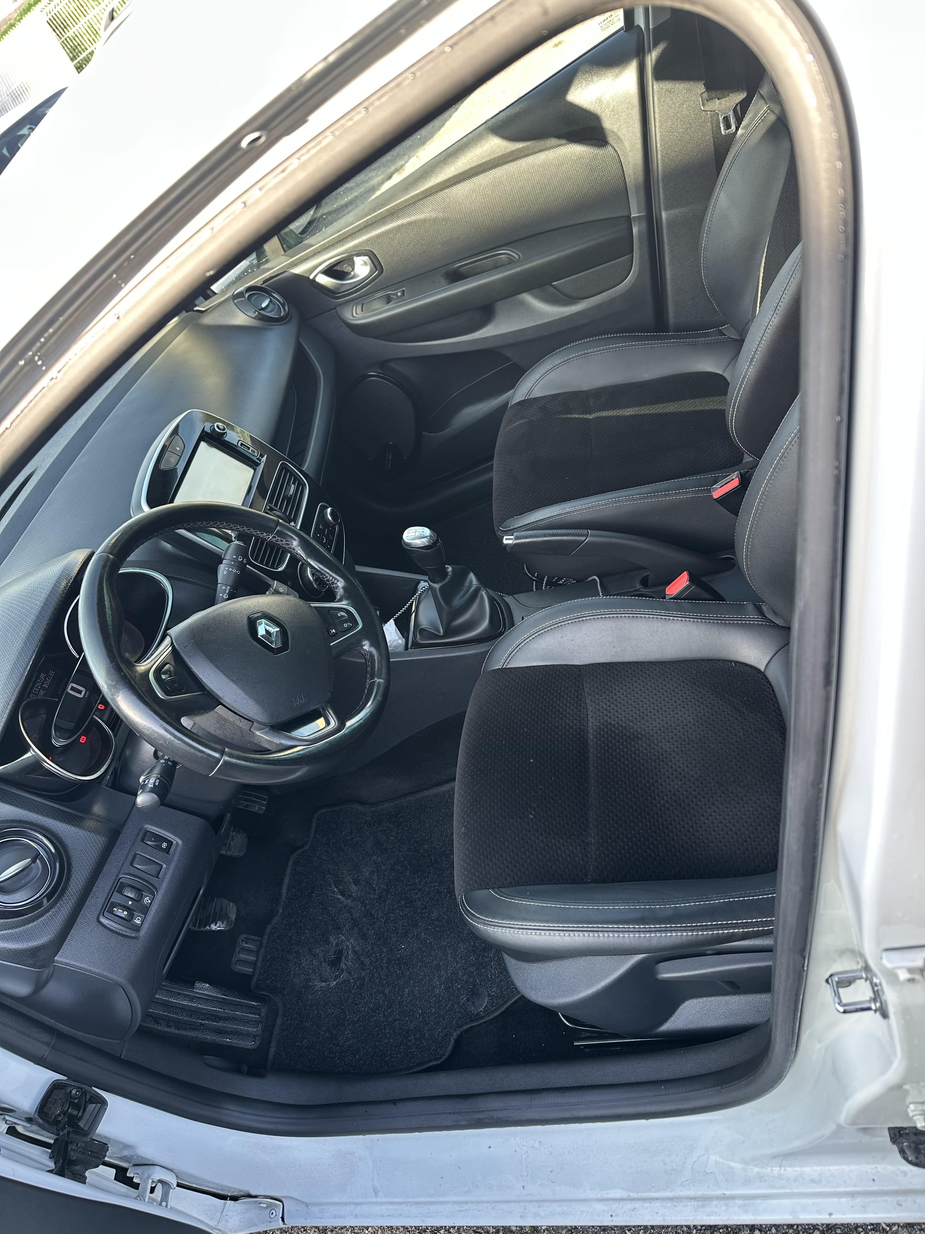 Renault Clio avec GPS