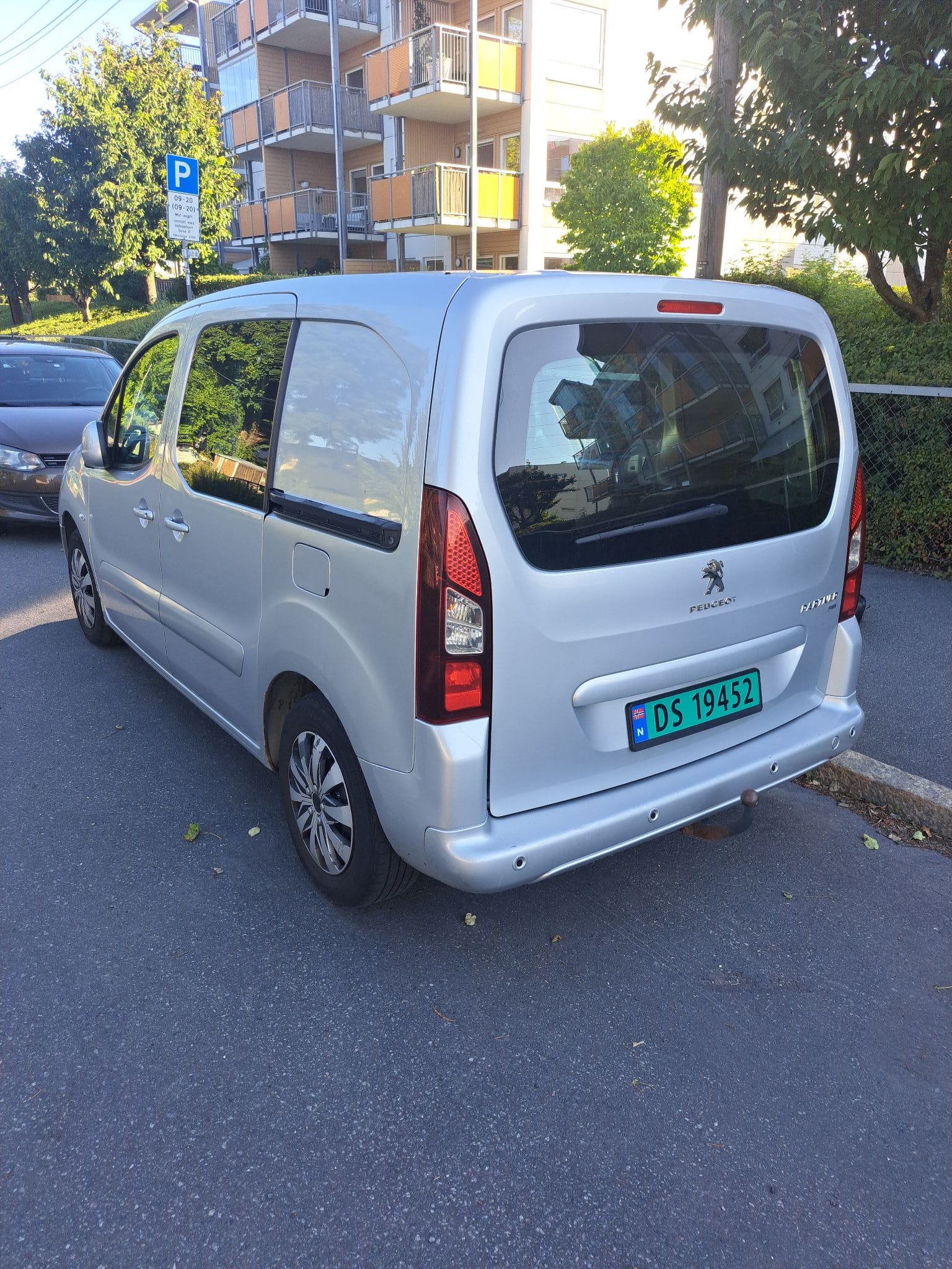 Peugeot Partner med Tilhengerfeste