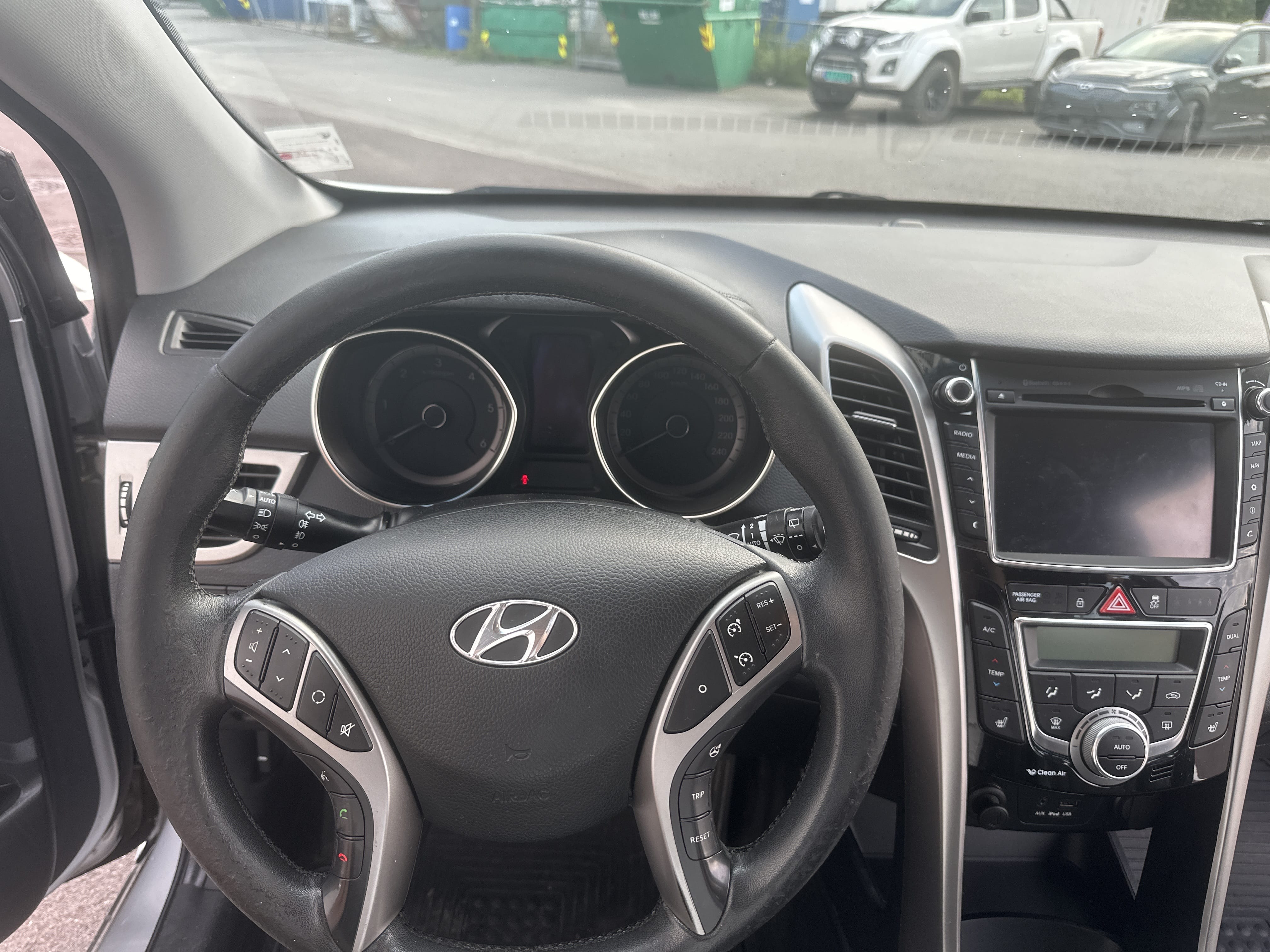 Hyundai i30 with USB charging ports