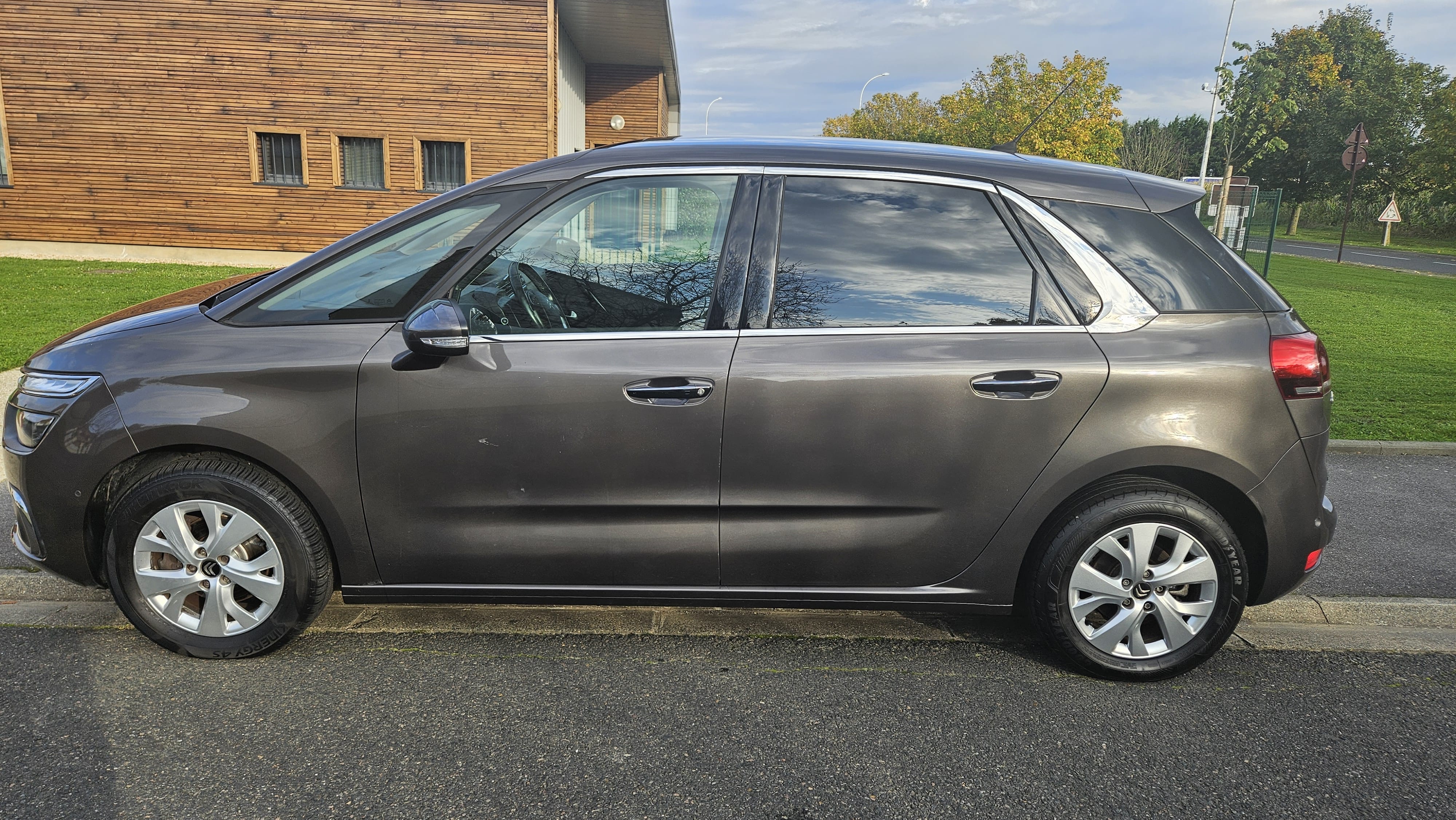 Citroen C4 Picasso avec GPS