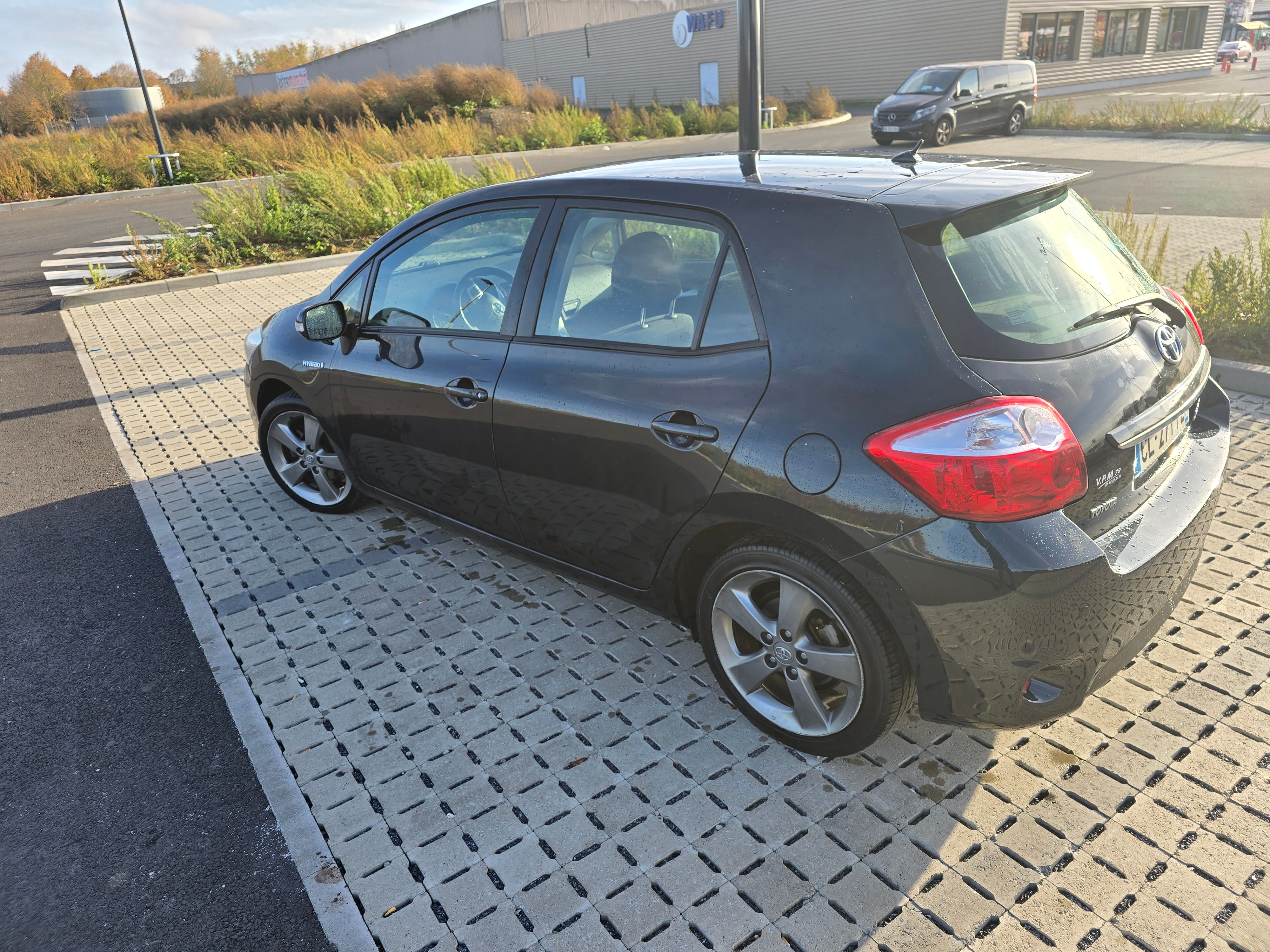 Toyota Auris Hybride 136h avec GPS
