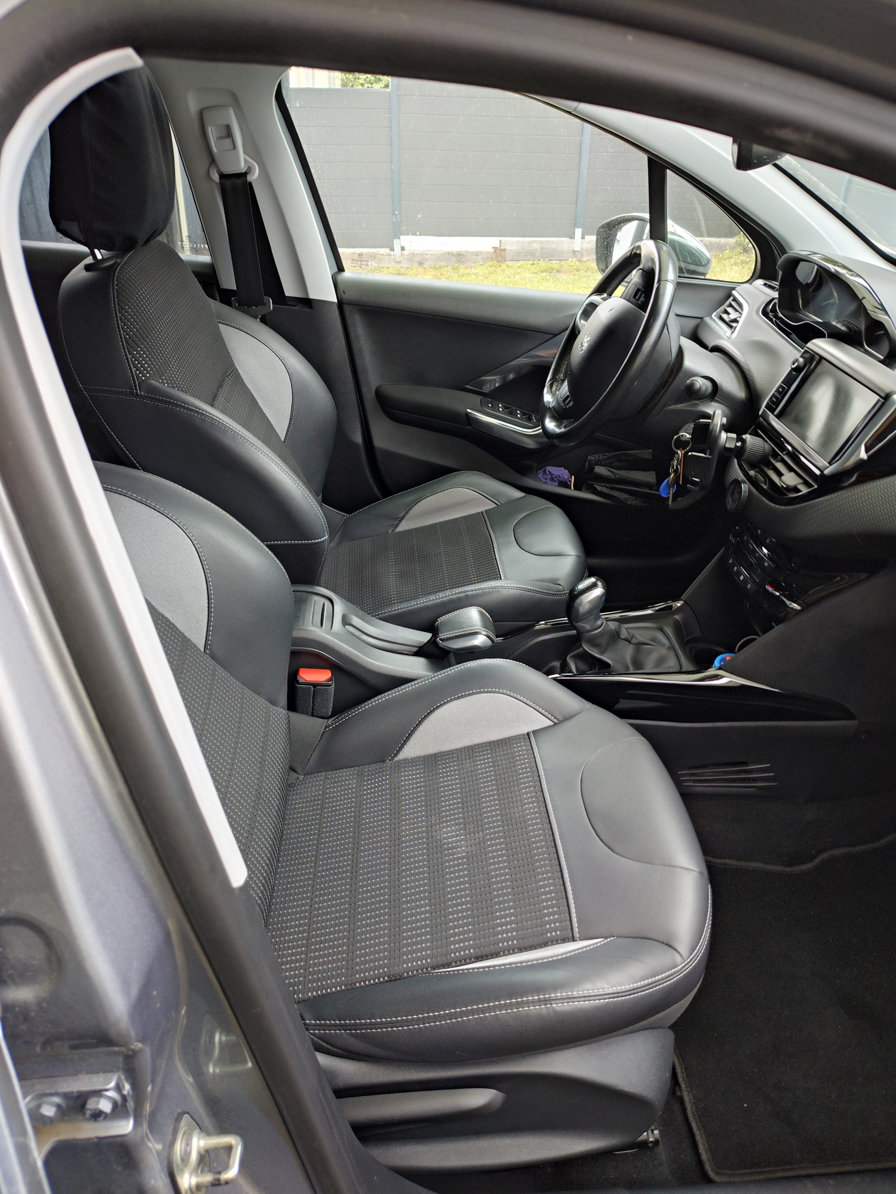 Peugeot 2008 1,2 110 ch avec Régulateur de vitesse