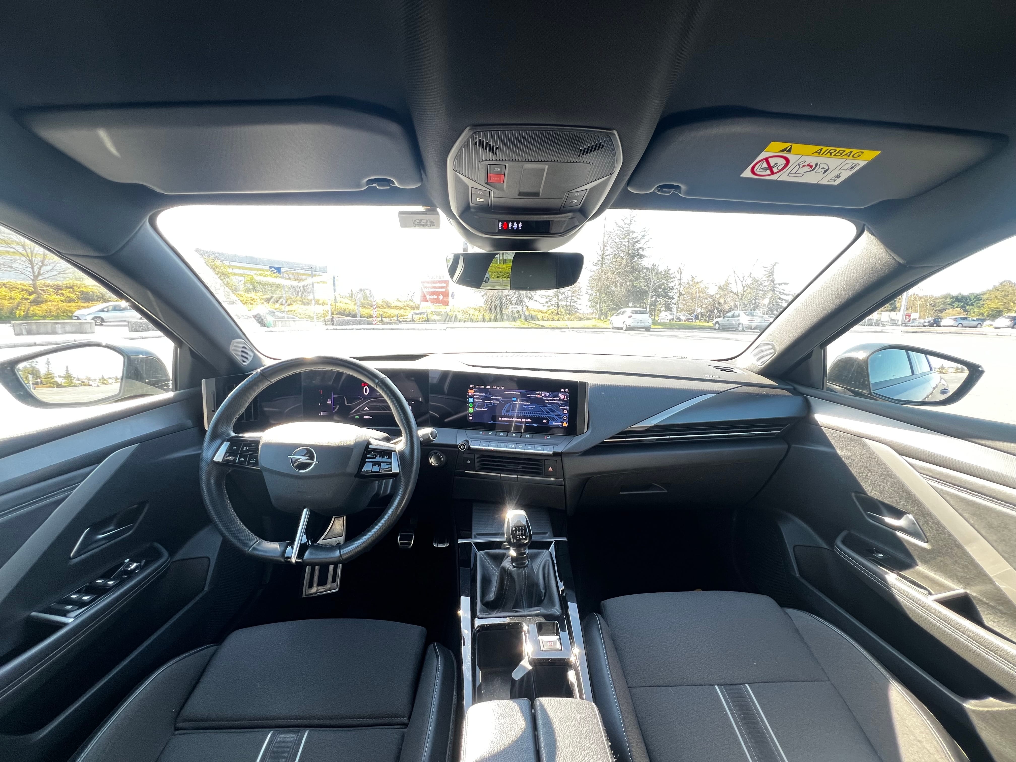 Opel Astra avec Caméra de recul
