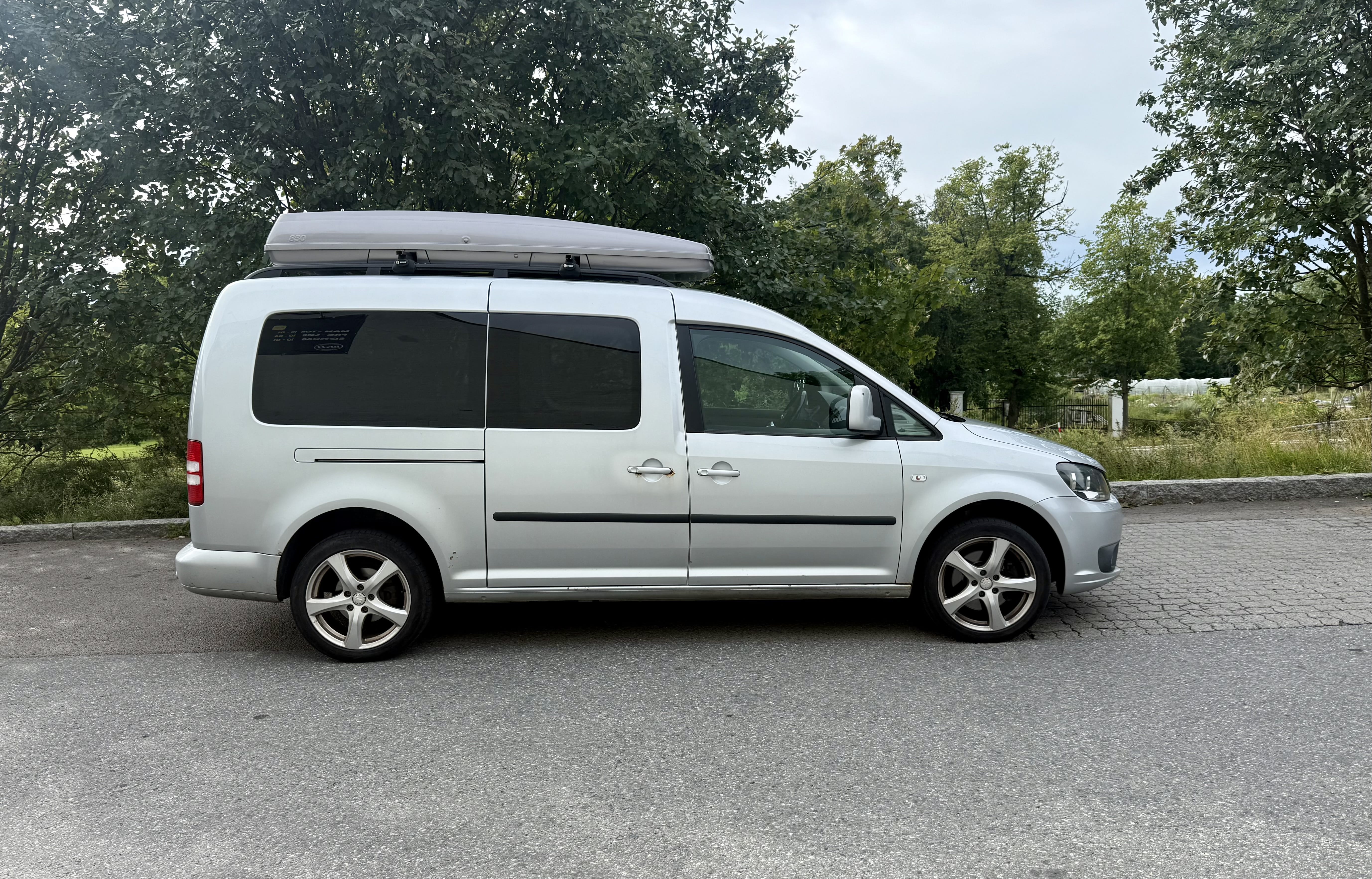 Volkswagen Caddy Maxi 1.6 tdi med 7 seter med Aircondition