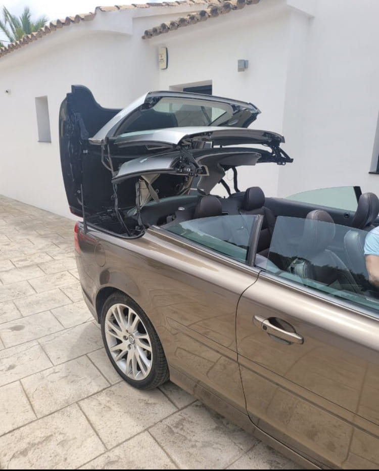 Volvo C70 Cabriolet T5 Automatic 5 cyl 20v Turbo mit Bluetooth-Audio