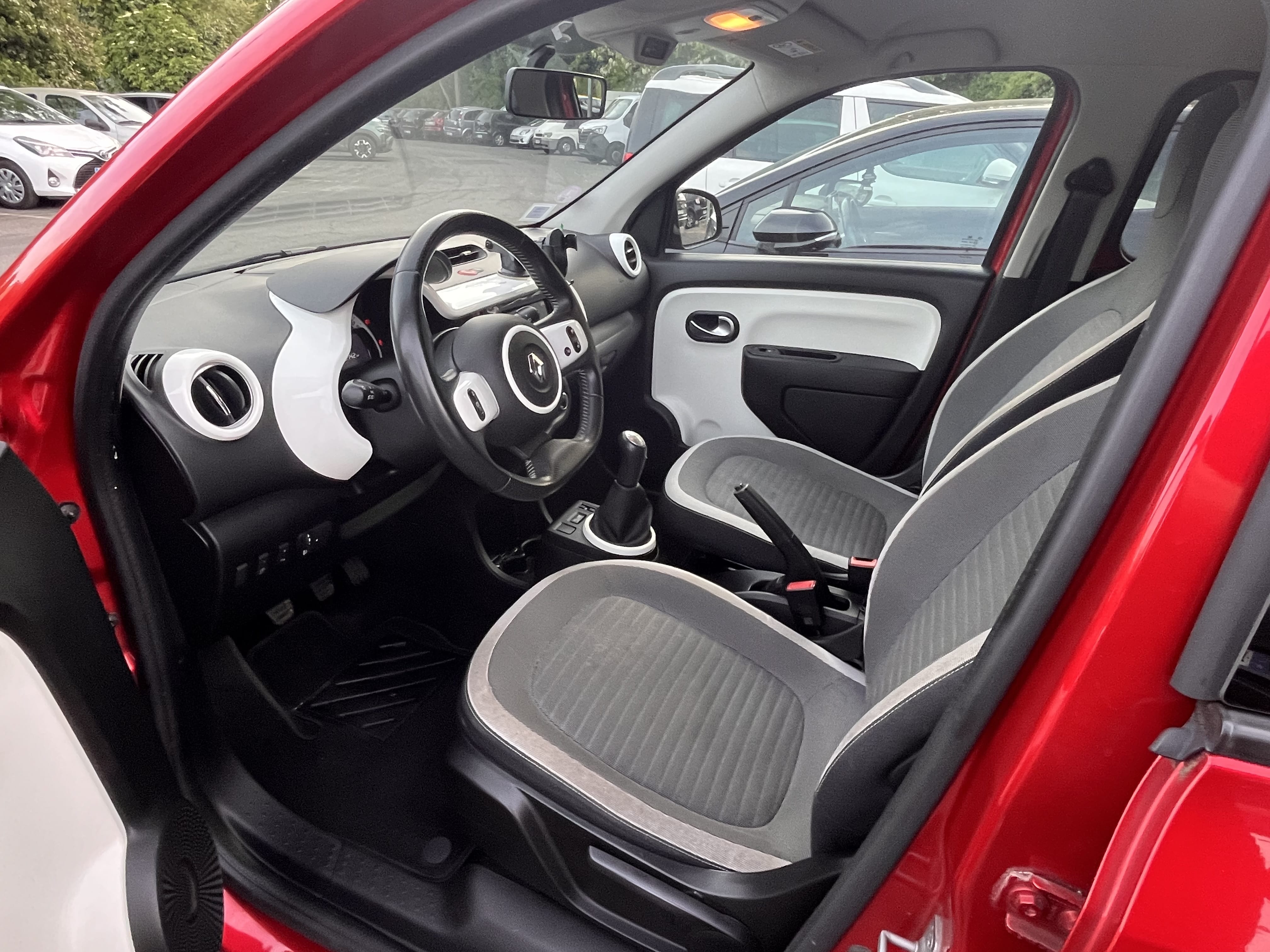 Renault Twingo III avec Régulateur de vitesse