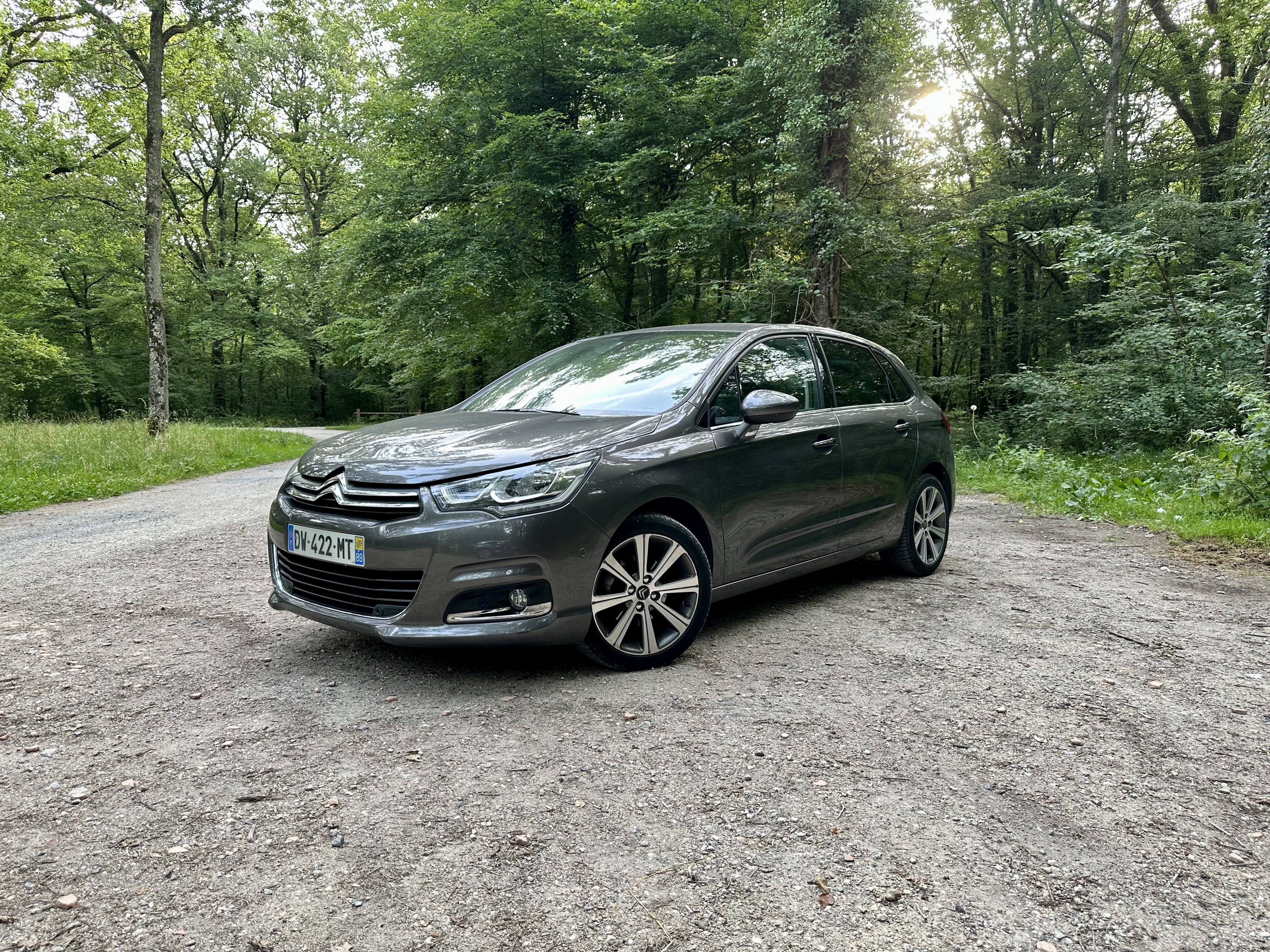 Citroen C4 2 Boite automatique  finition SHINE, 2015, Essence 98, automatique