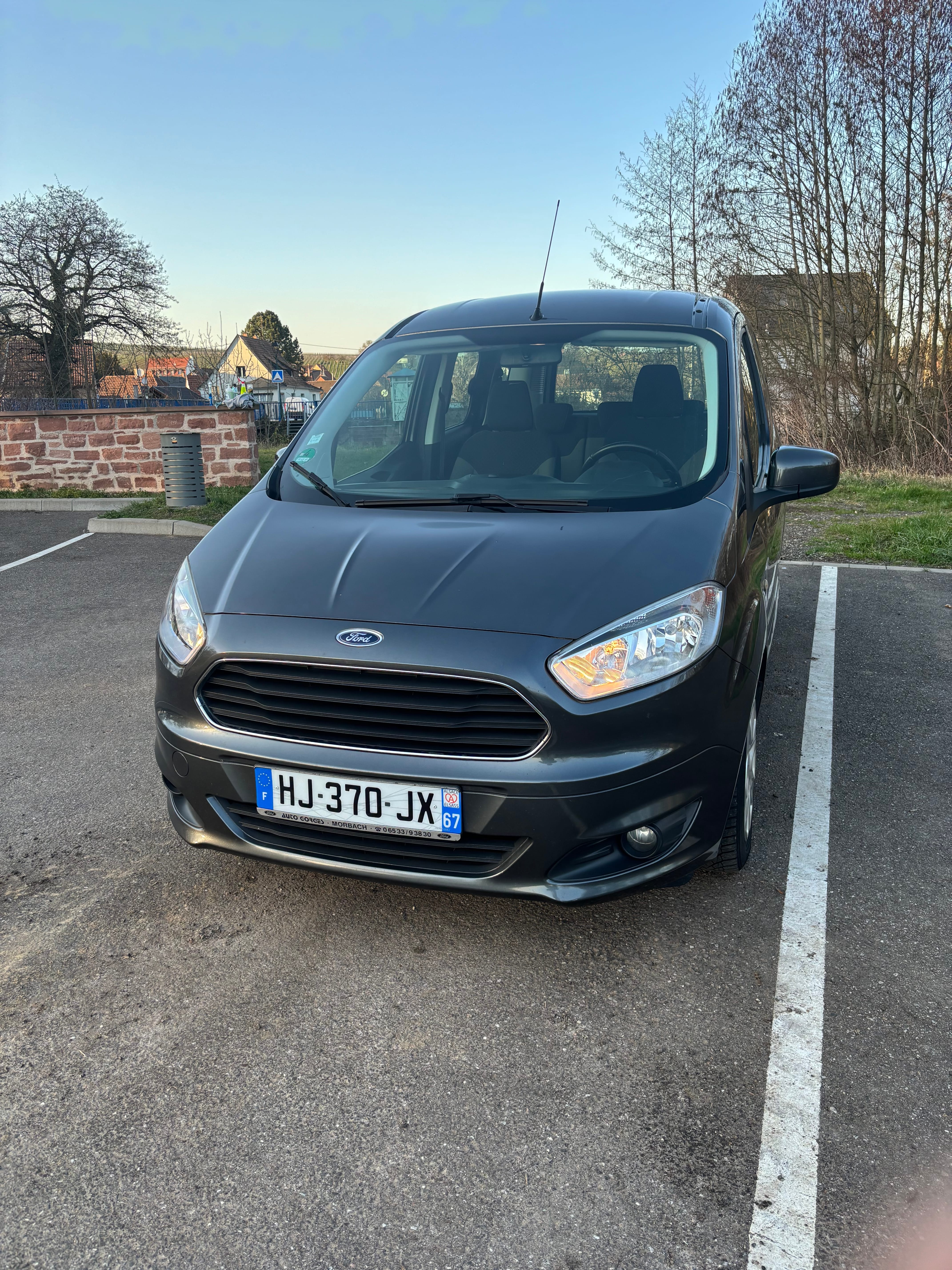 Ford Courier, 2015, Essence 95