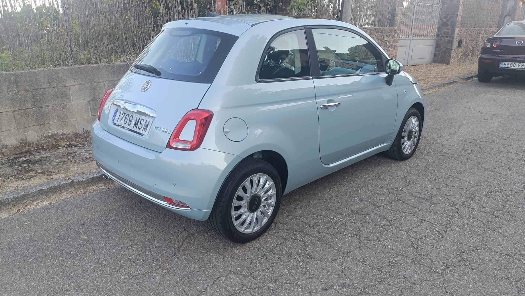 Fiat 500 Híbrido con Cámara de marcha atrás