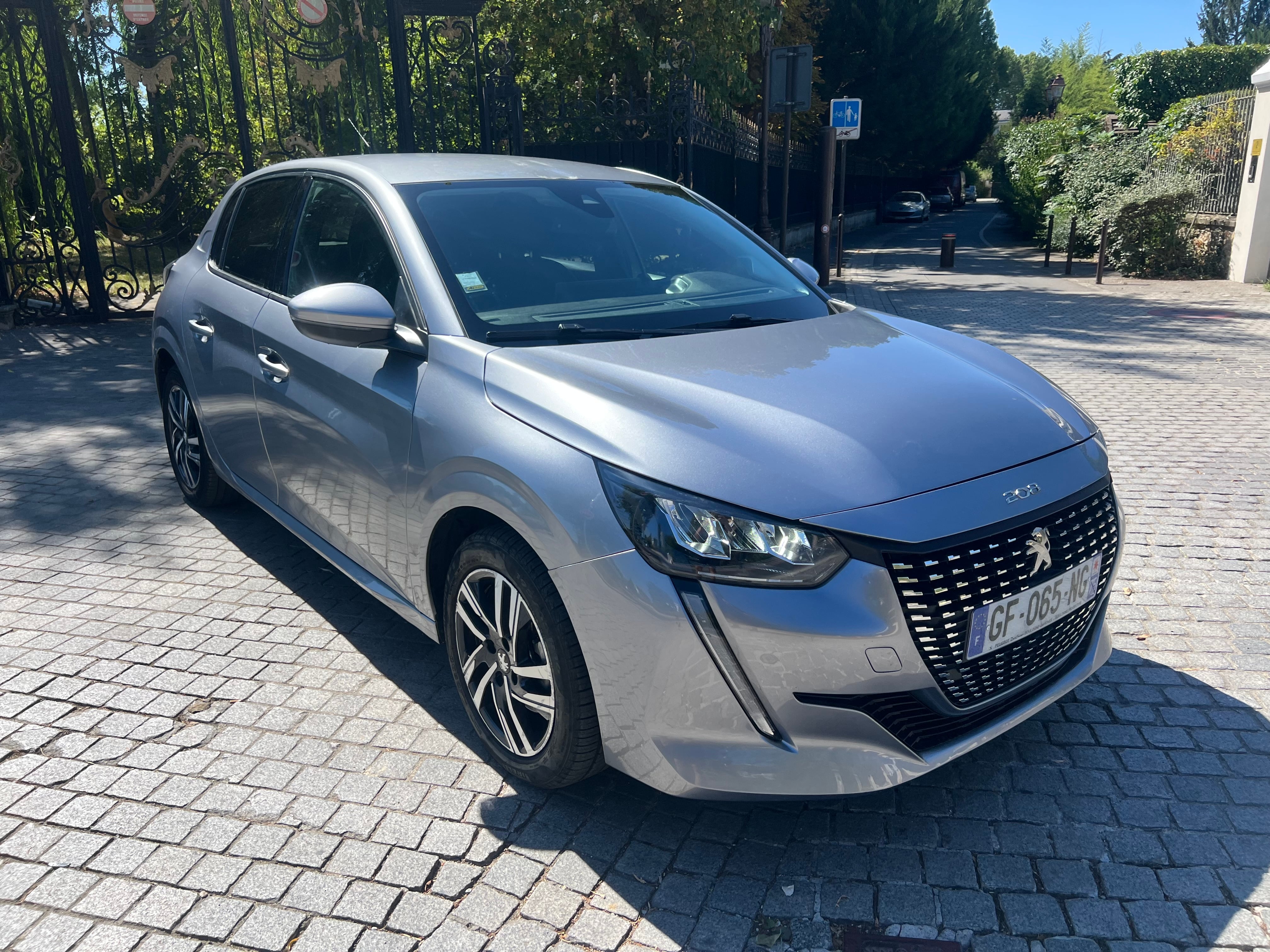 Peugeot 208 Boîte automatique avec Caméra de recul