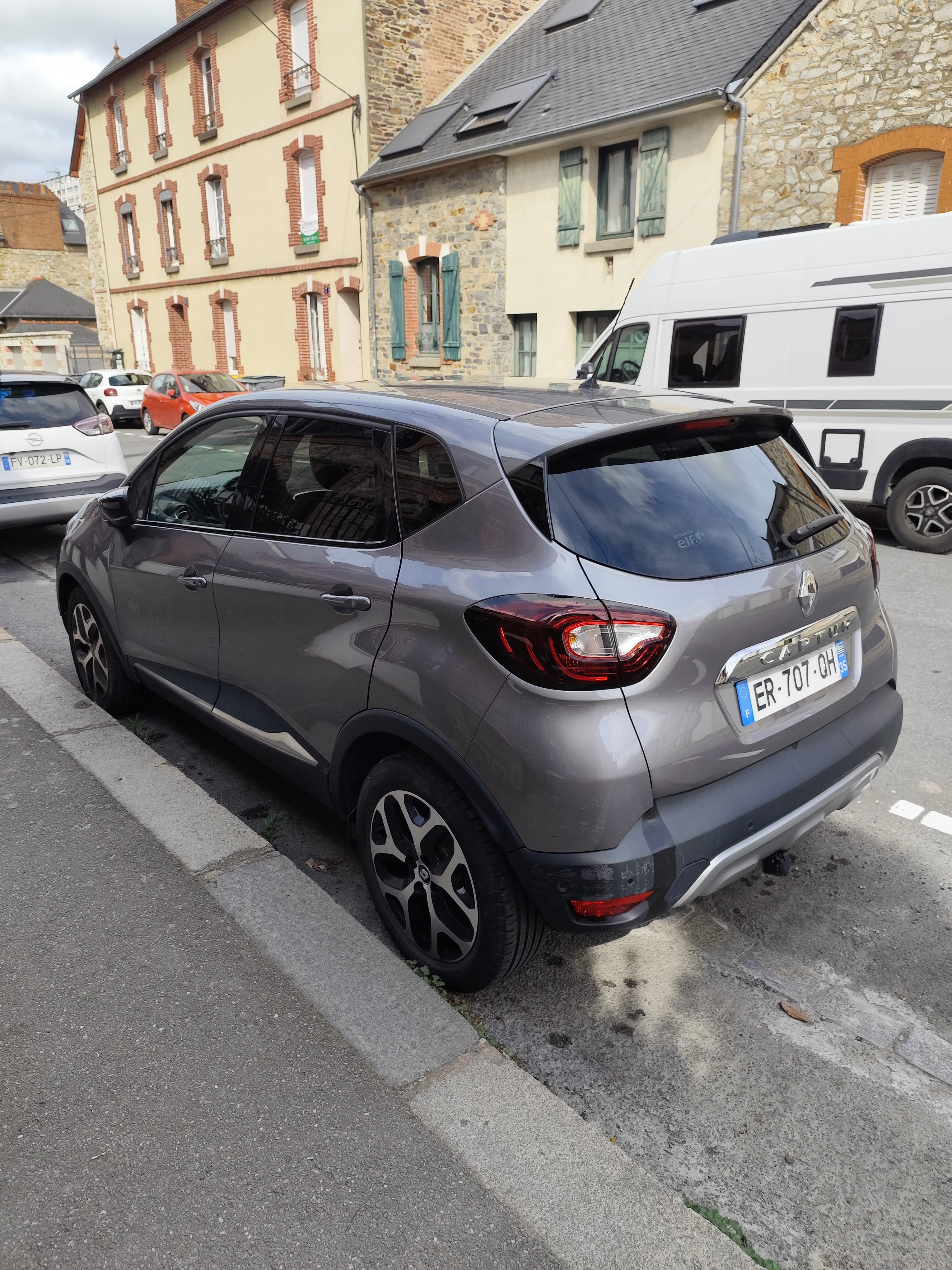 Renault Captur with GPS