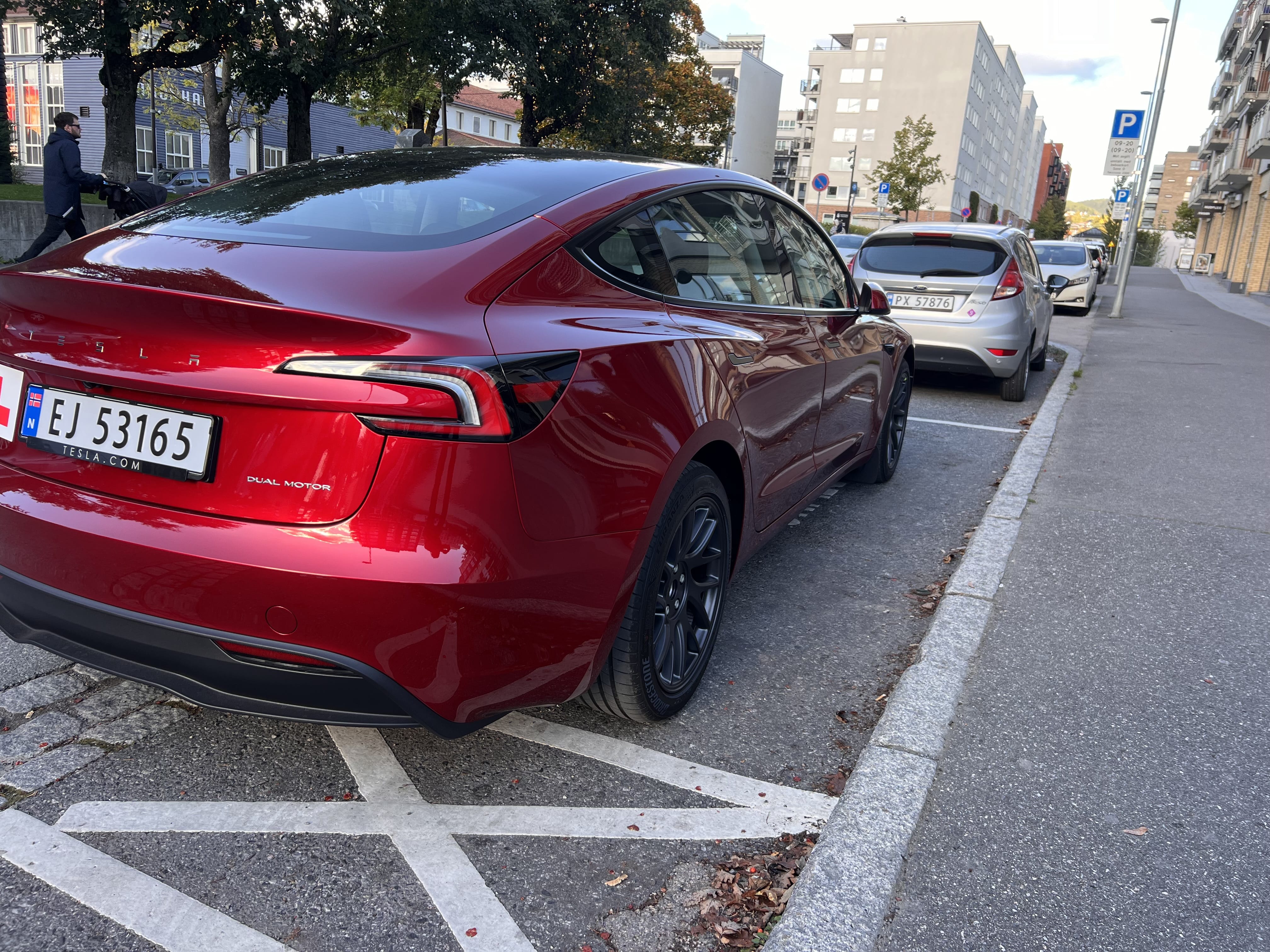 Tesla Model 3 Long Range med GPS